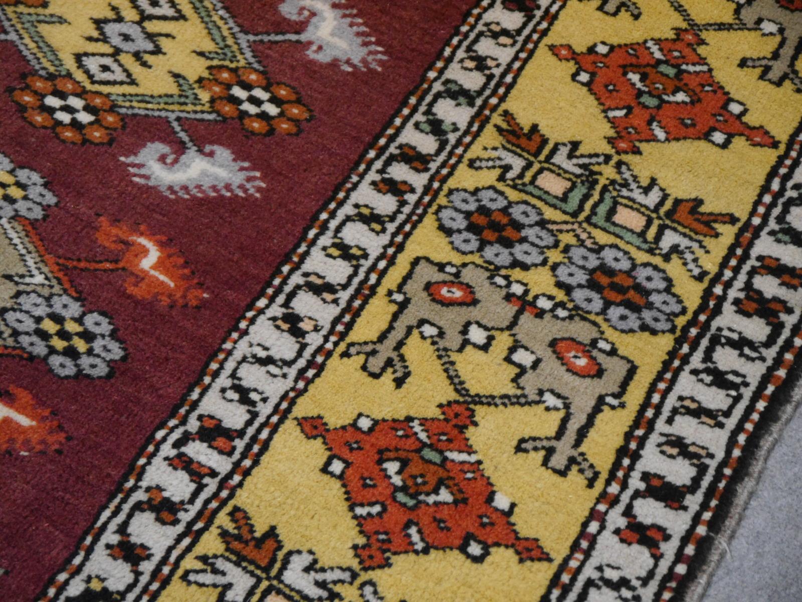 Türkischer Teppich, handgeknüpft, Vintage (20. Jahrhundert) im Angebot
