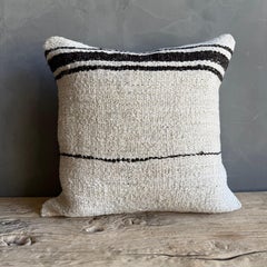 Cuscino vintage in canapa con inserto in piuma d'oca 16" x 16"