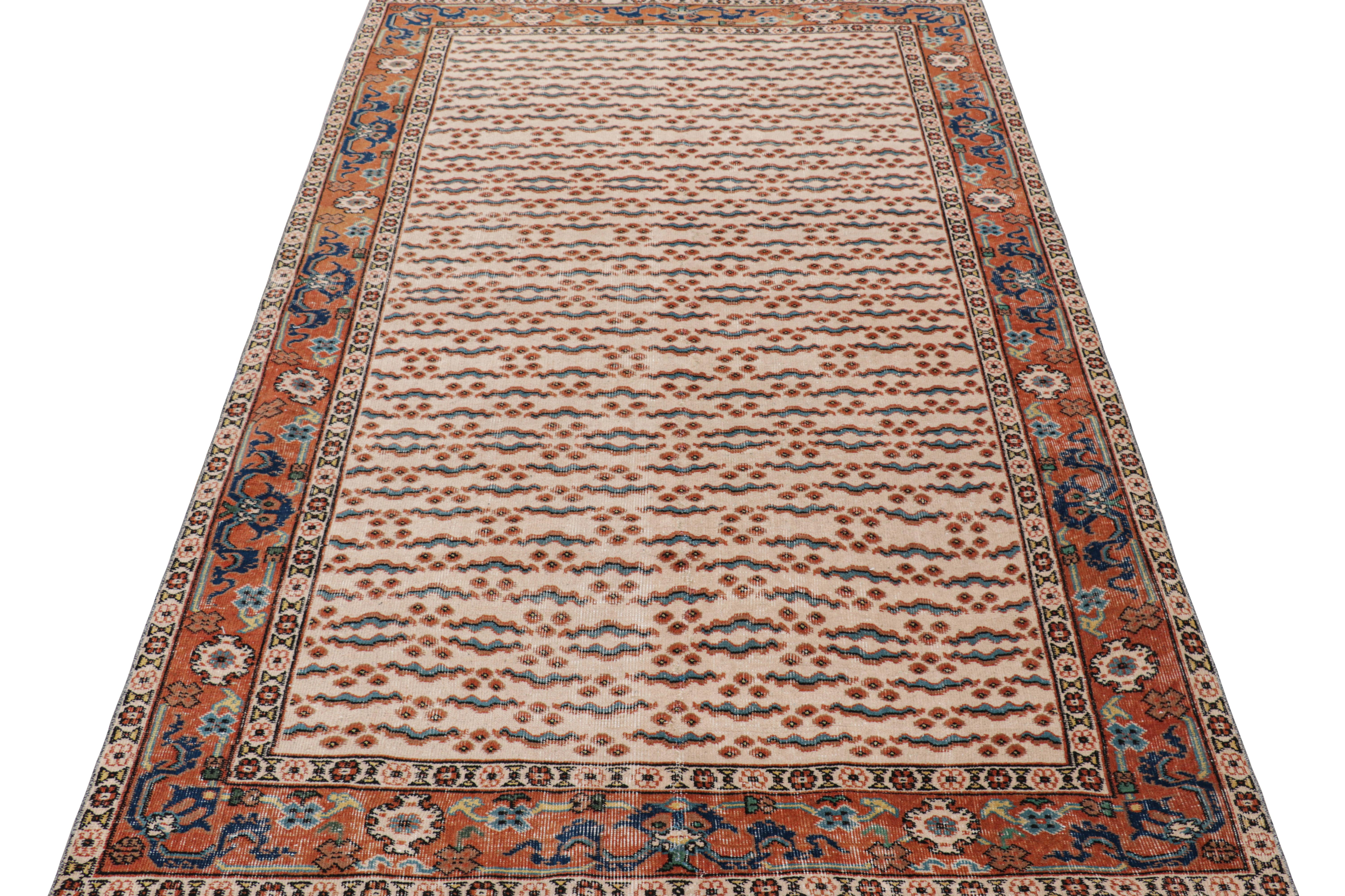 Türkischer Vintage-Teppich in Beige mit bunten Chintamani-Mustern, von Rug & Kilim im Zustand „Gut“ im Angebot in Long Island City, NY