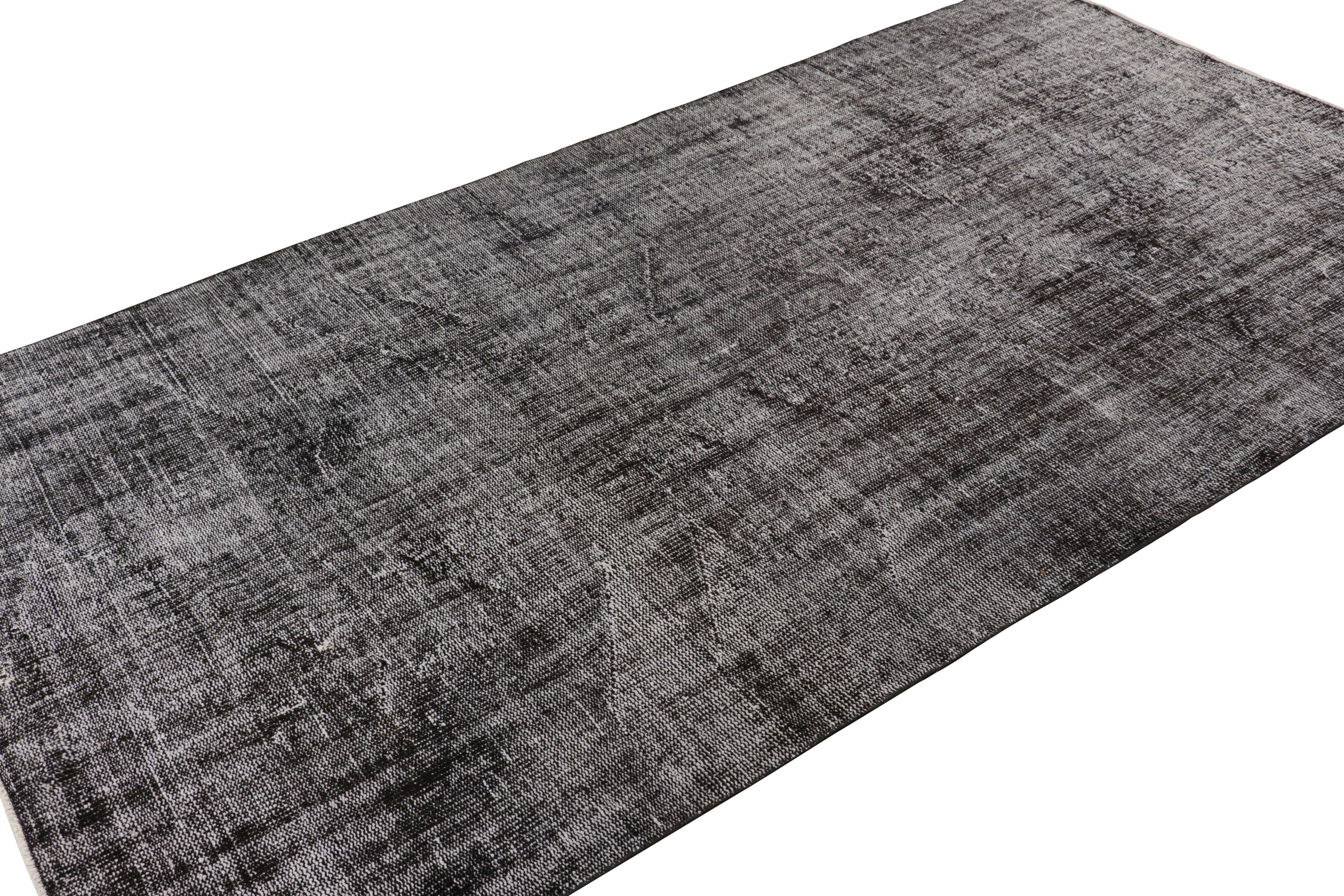 Tapis turc vintage à motifs noirs et blancs, de Rug & Kilim Bon état - En vente à Long Island City, NY