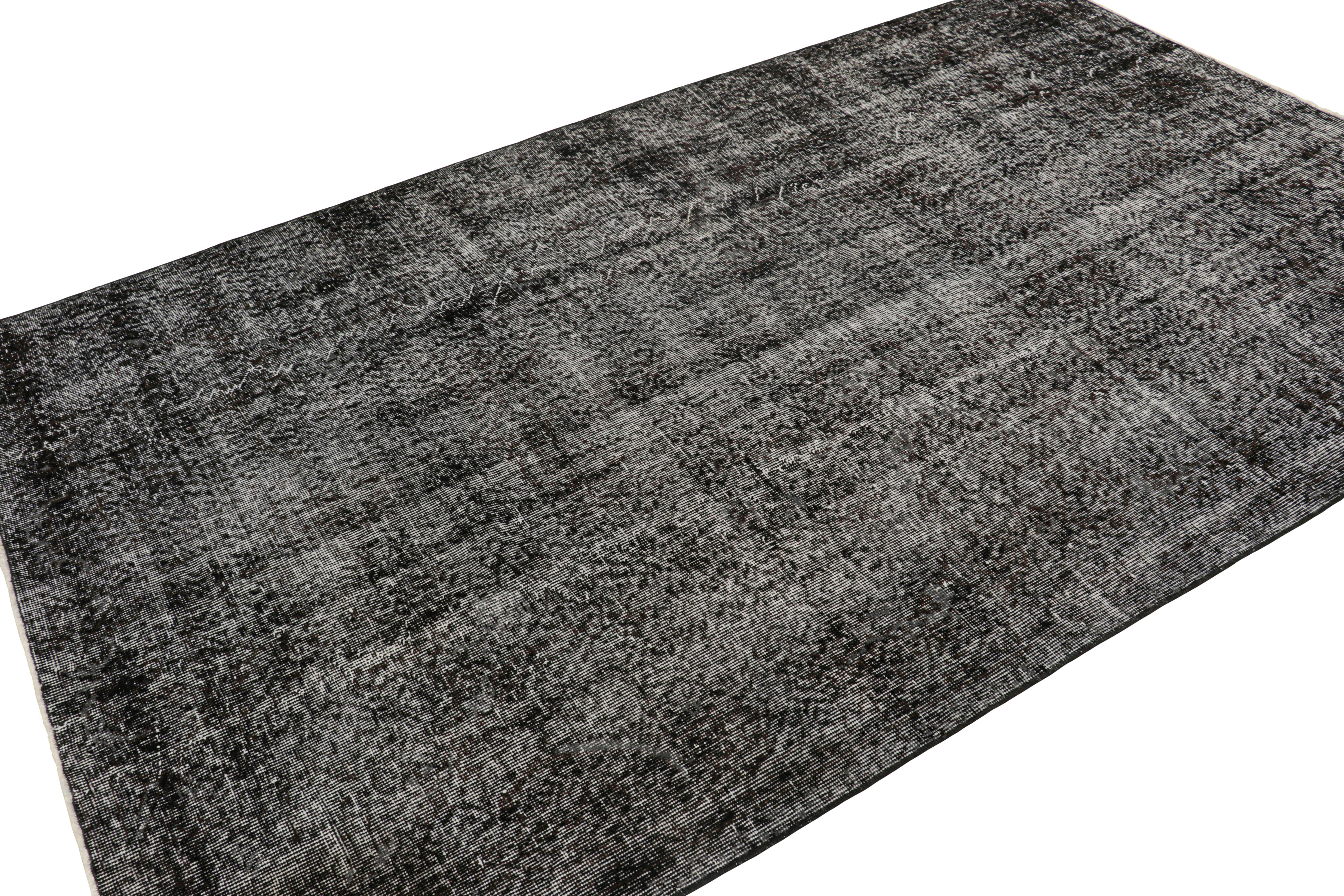 Tapis turc vintage à motifs noirs et blancs, de Rug & Kilim Bon état - En vente à Long Island City, NY