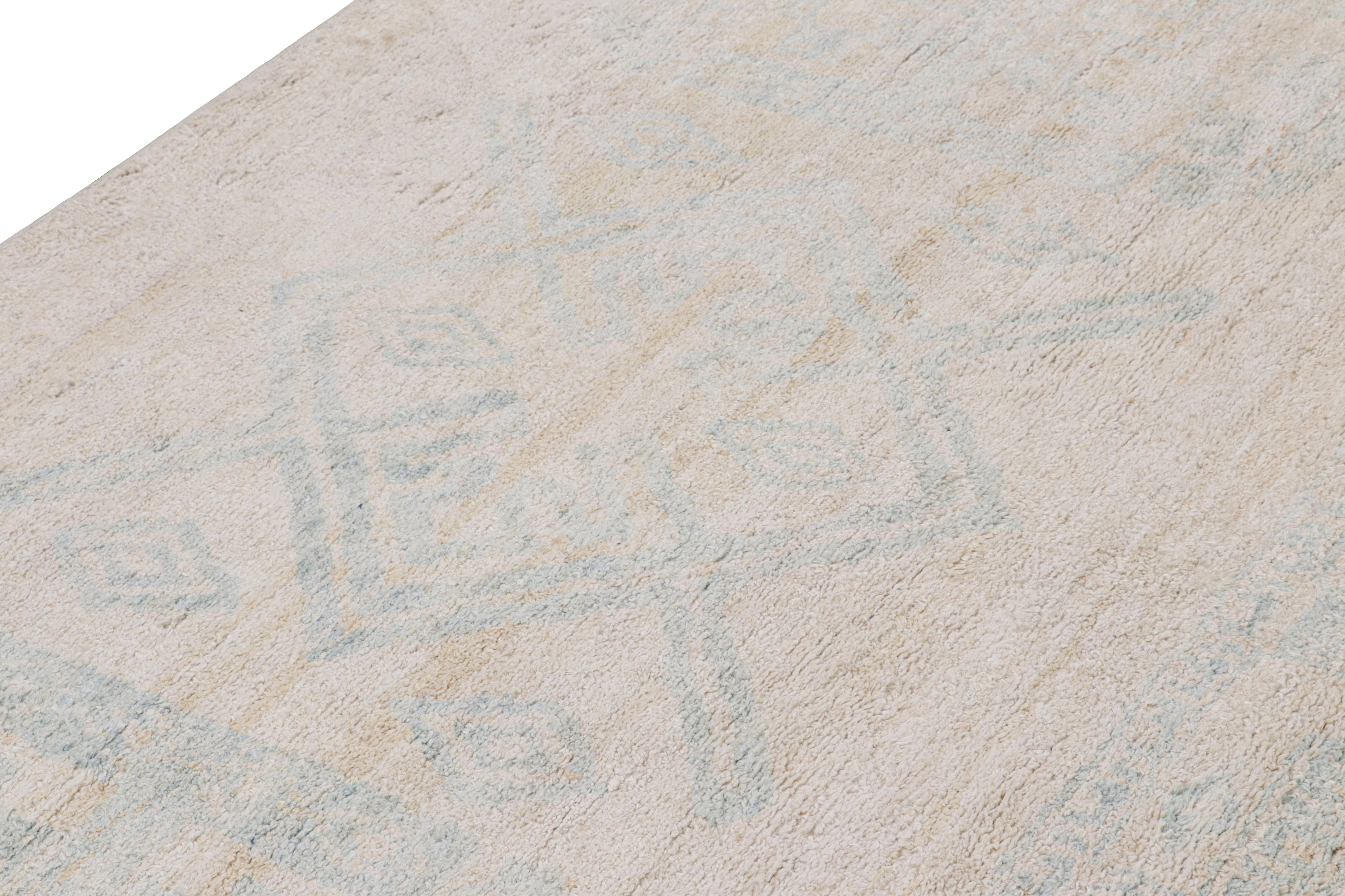 Türkischer Vintage-Teppich in Blau und Weiß mit geometrischen Mustern, von Rug & Kilim (Wolle) im Angebot