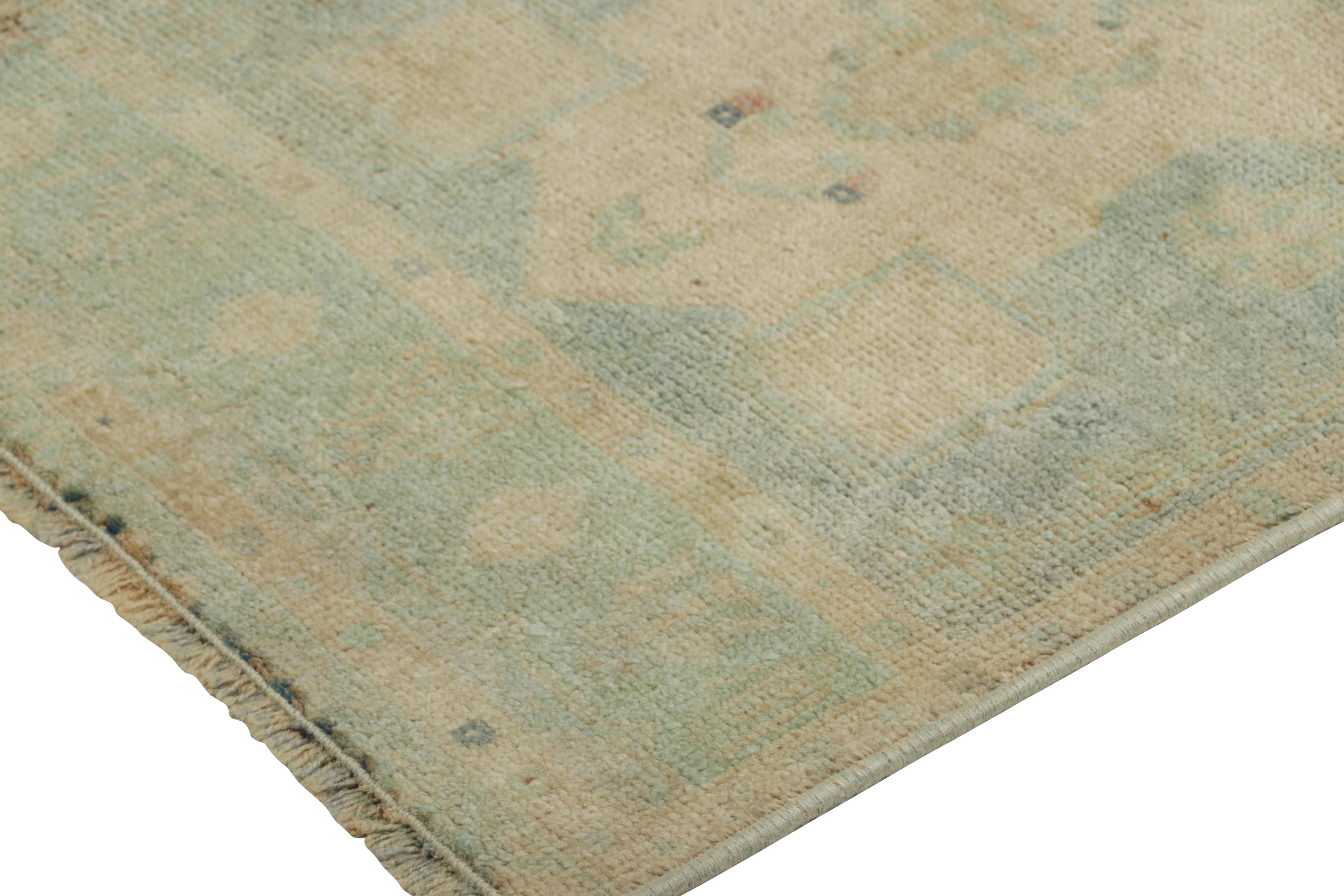 Annodato a mano Tappeto turco vintage in blu, verde e crema con medaglione floreale  Rug & Kilim
