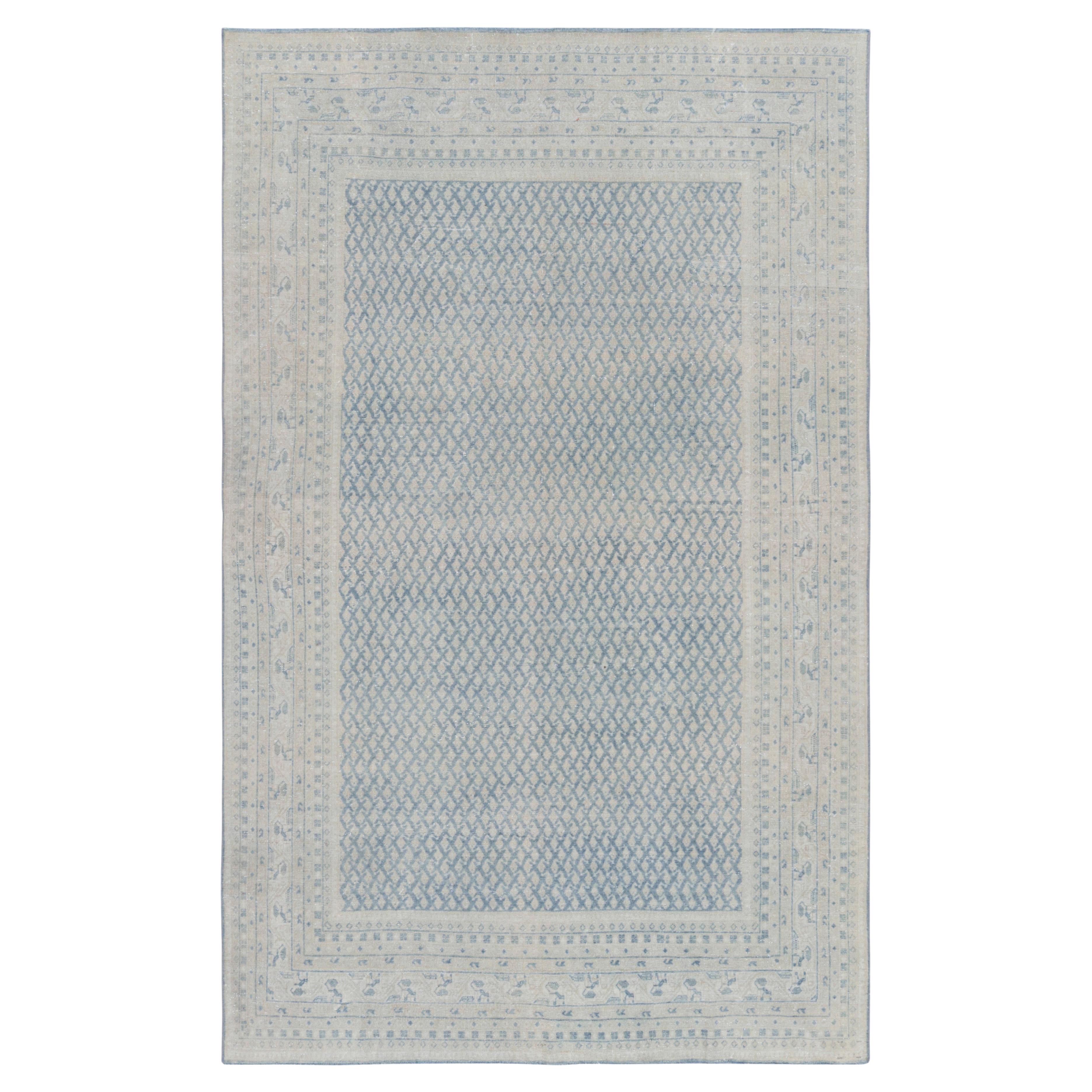 Türkischer Vintage-Teppich in Blau mit geometrischem Paisleymuster, von Rug & Kilim im Angebot