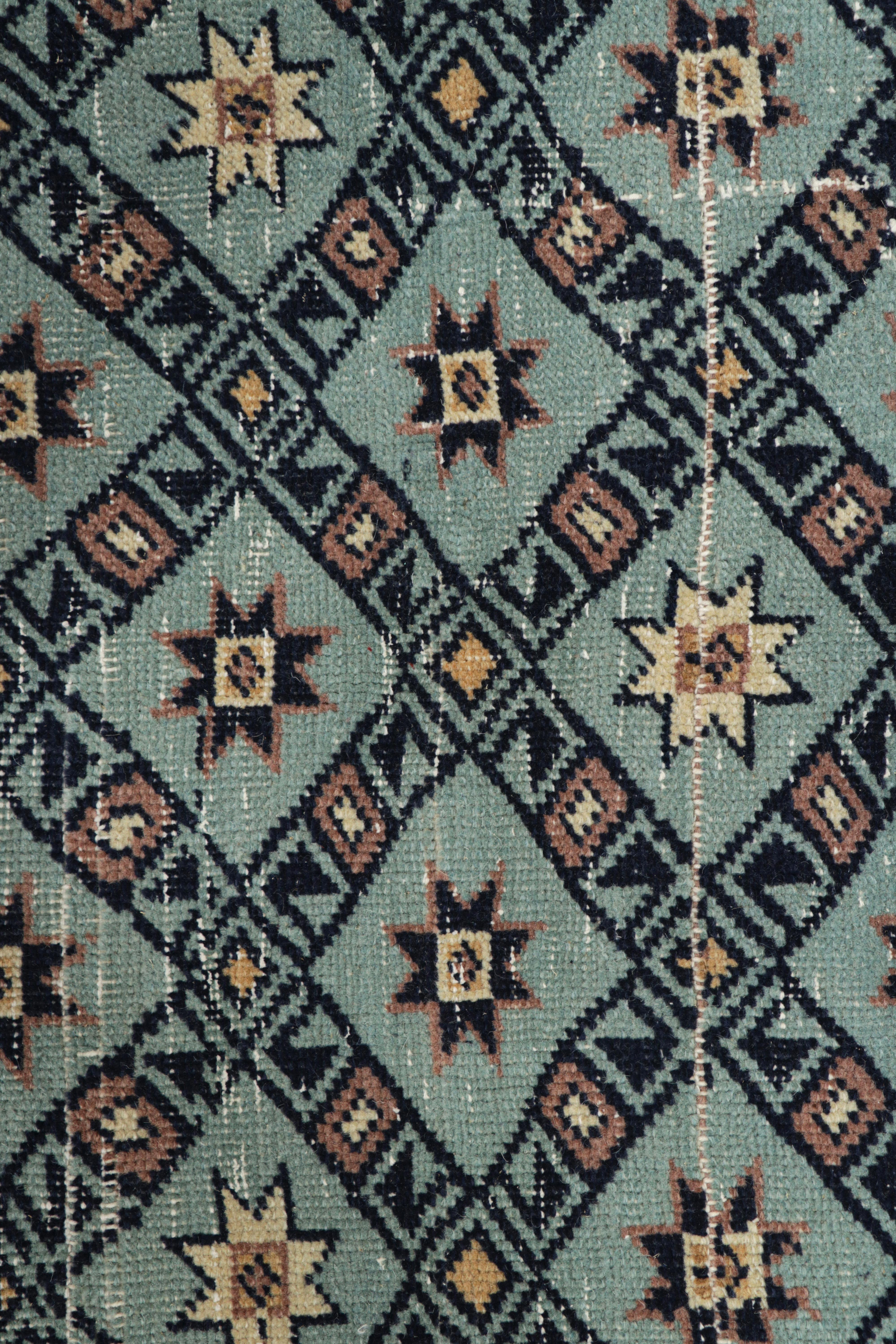 Türkischer Vintage-Teppich in Blau mit geometrischen Mustern  Rug & Kilim (Handgeknüpft) im Angebot