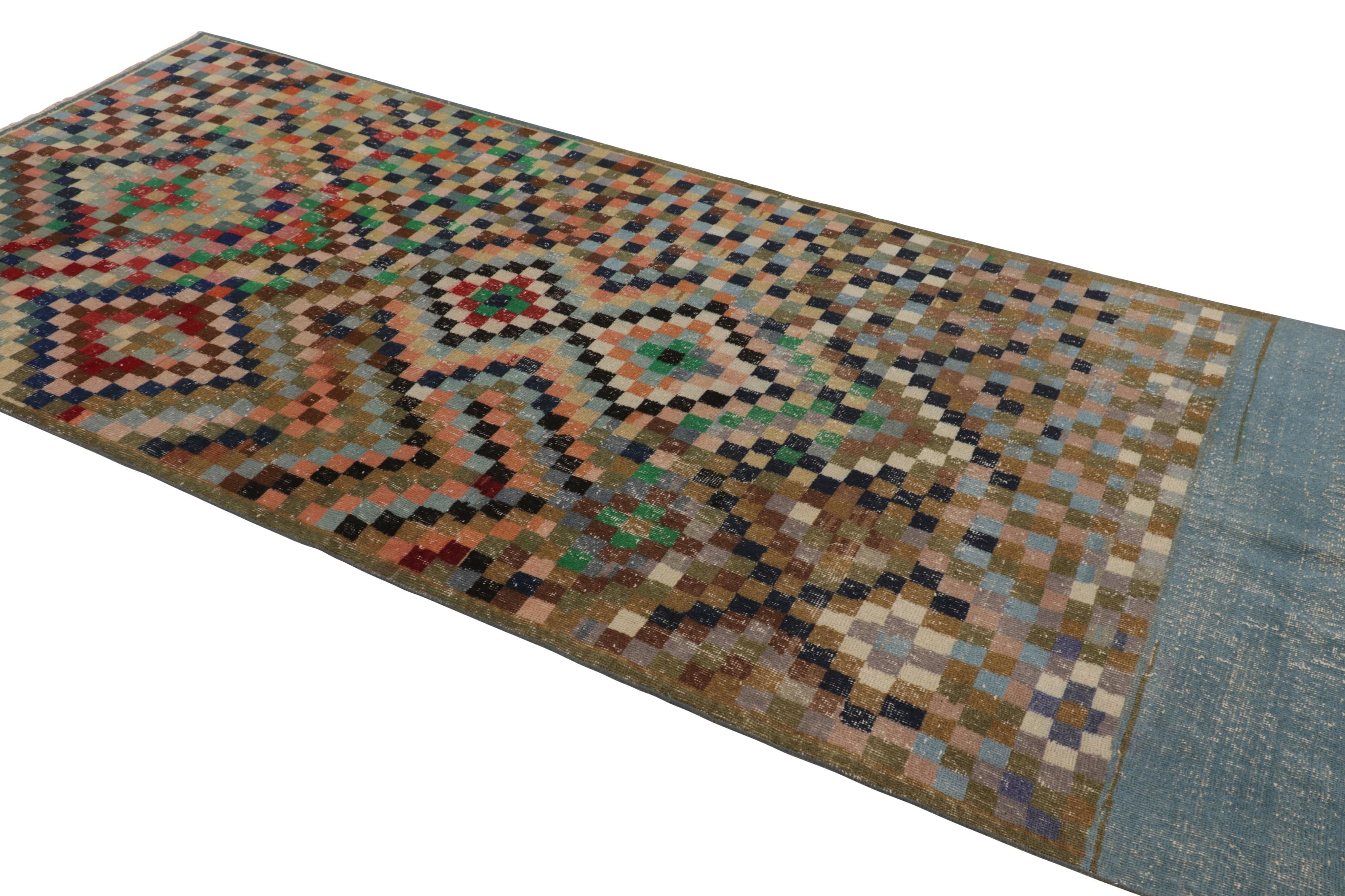 Türkischer Vintage-Teppich in Braun mit bunten Diamant-Medaillons  - Rug & Kilim (Mitte des 20. Jahrhunderts) im Angebot