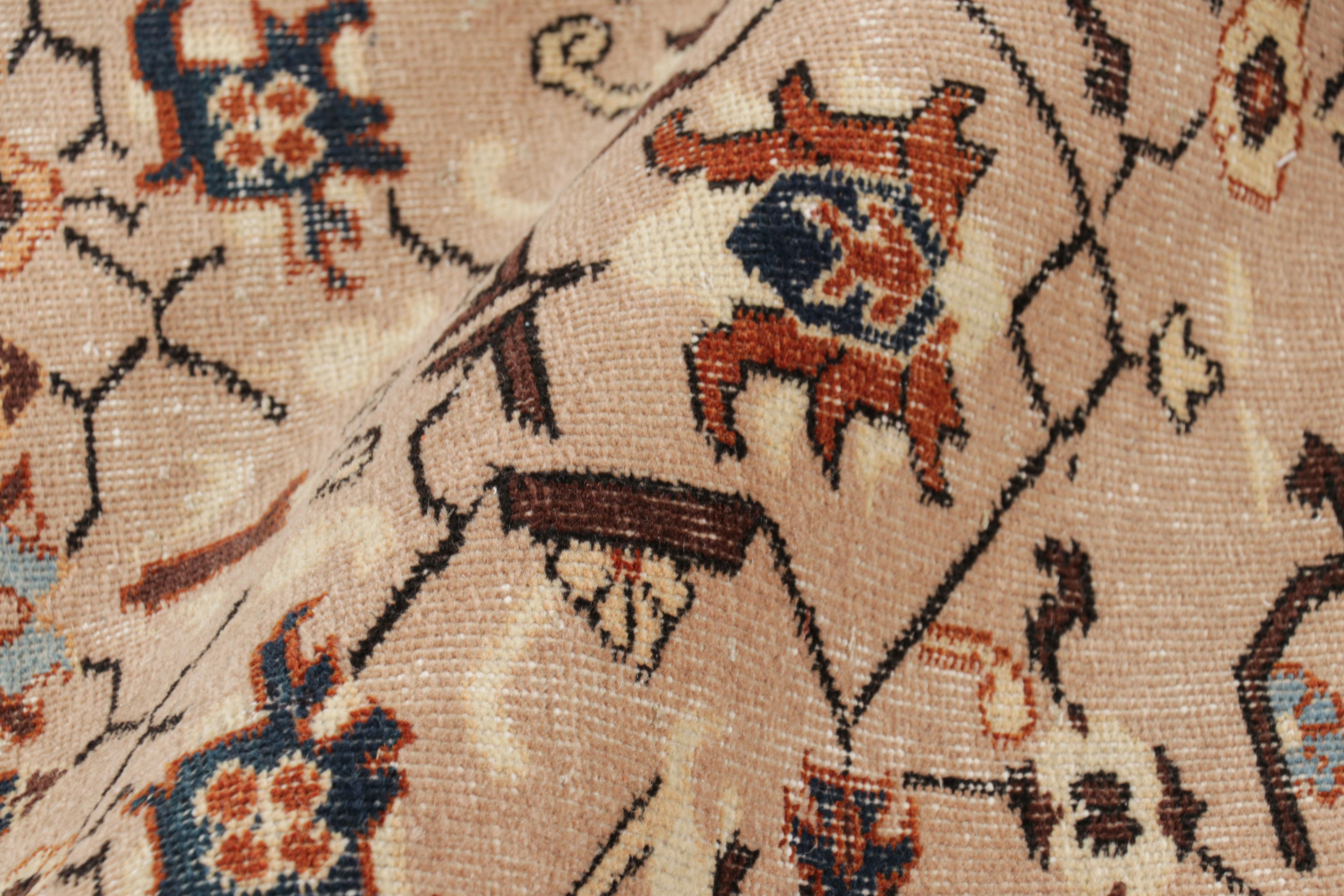 Türkischer Vintage-Teppich in Brown mit bunten geometrischen Mustern, von Rug & Kilim im Angebot 1