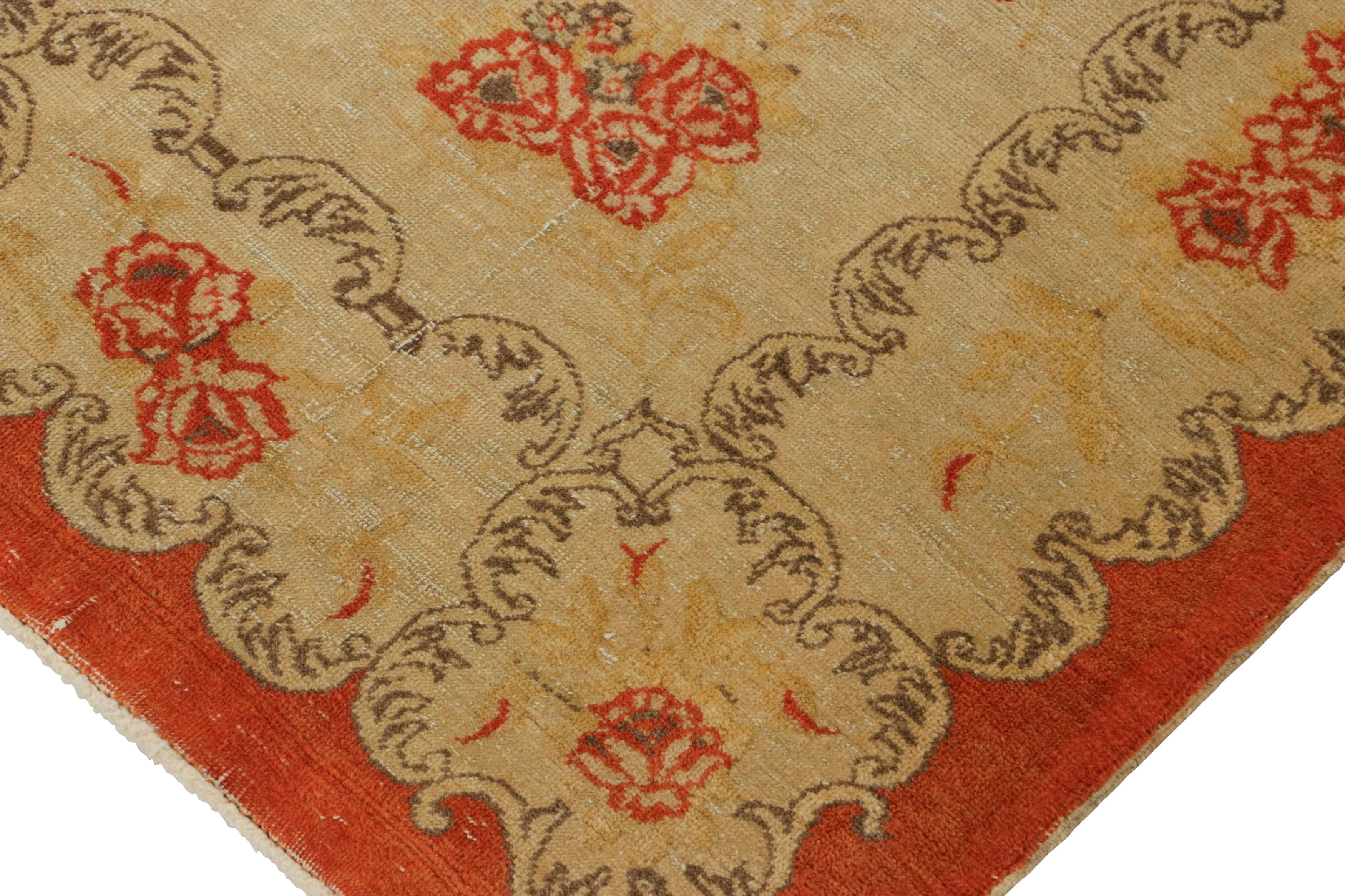 Mid-20th Century Vintage Turkish Rug in Golden-Beige with Large Floral Medallion  - Rug & Kilim For Sale