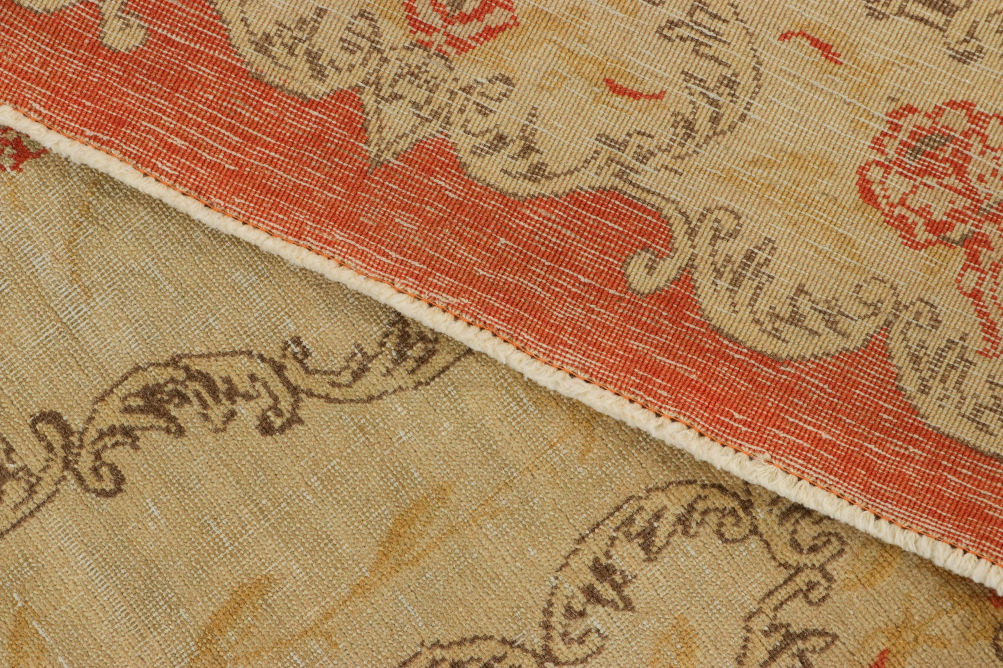 Wool Vintage Turkish Rug in Golden-Beige with Large Floral Medallion  - Rug & Kilim For Sale