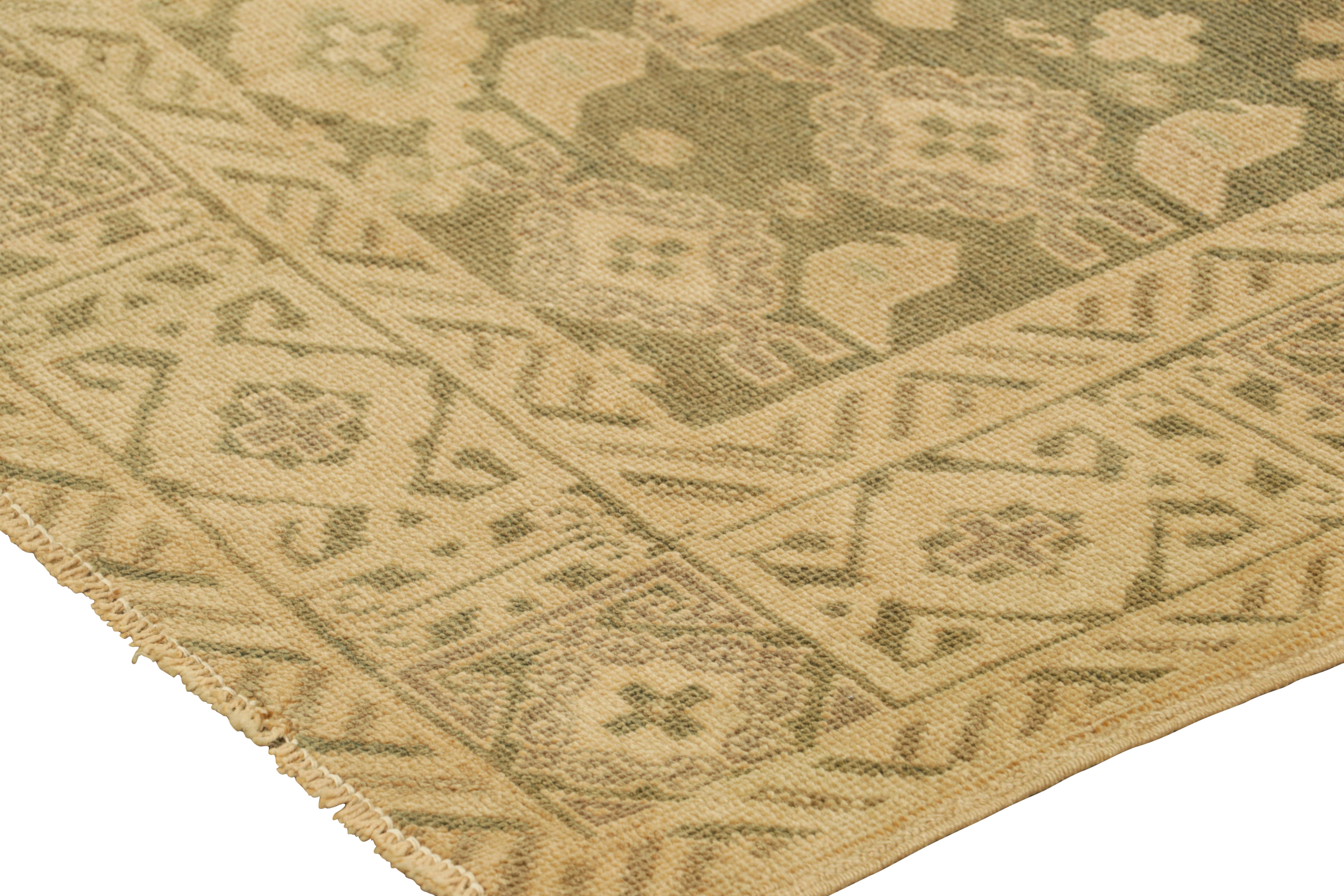 Türkischer Vintage-Teppich in Grün mit geometrischen Medaillon-Mustern von Rug & Kilim (Wolle) im Angebot