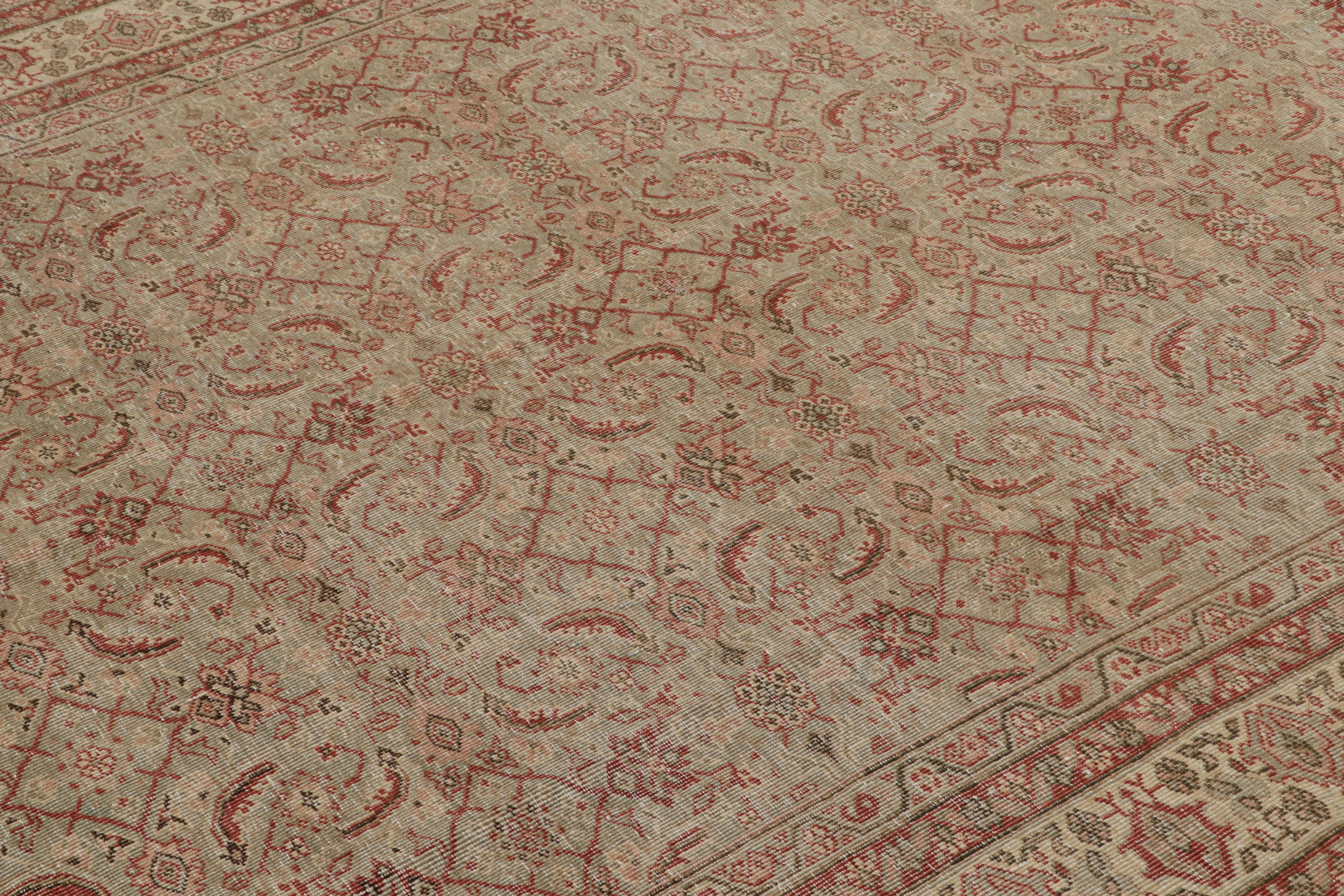 Dieser 6x10 große türkische Teppich ist aus Wolle handgeknüpft und zeigt sowohl im Feld als auch in der Bordüre ein Spiel aus floralen Mustern. 

Über das Design: 

Dieser türkische Vintage-Teppich mit seinen salbeigrünen, rosafarbenen und