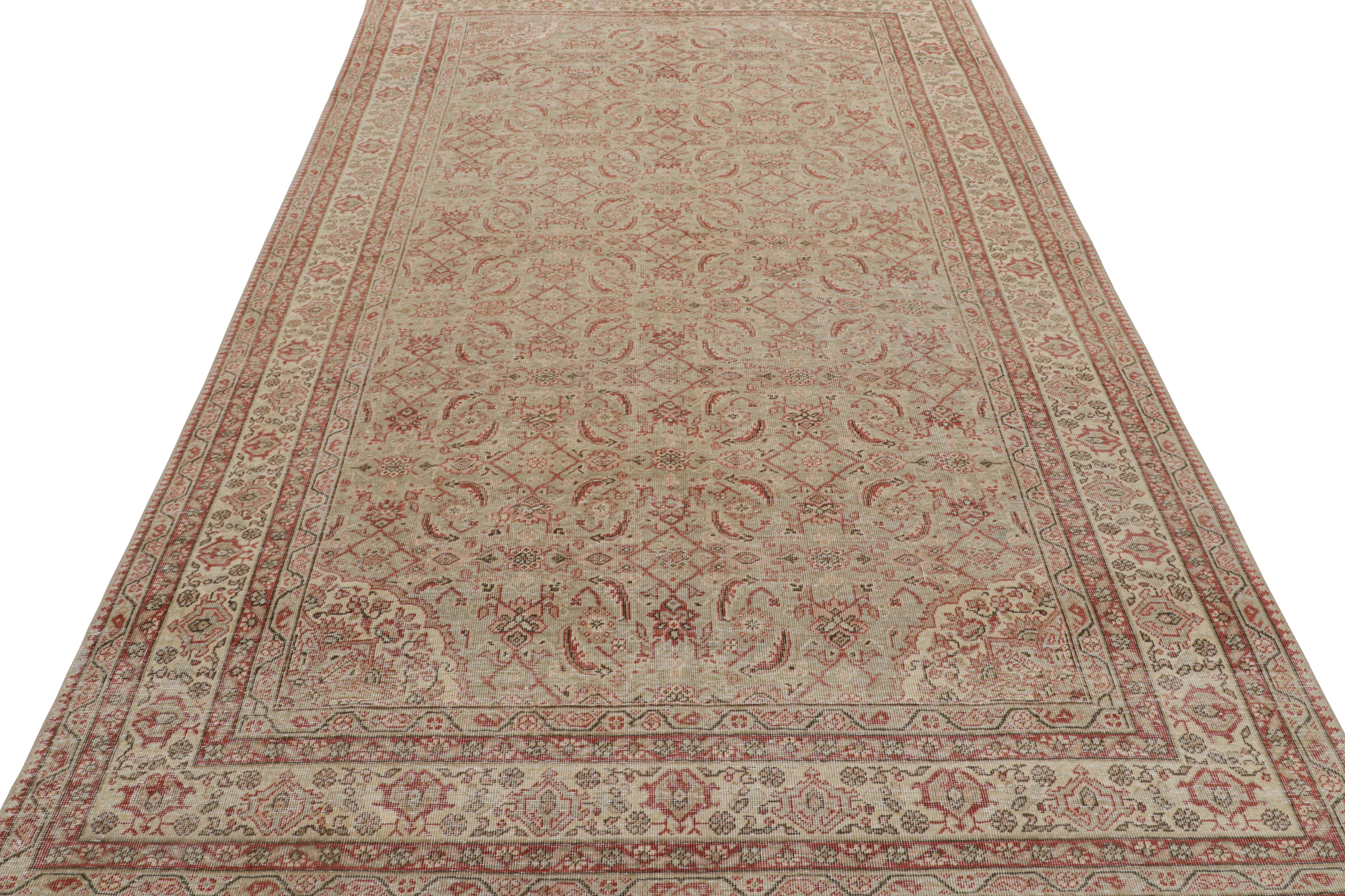 Türkischer Vintage-Teppich in Grün mit rotem Herati-Floral-Muster, von Rug & Kilim im Zustand „Gut“ im Angebot in Long Island City, NY