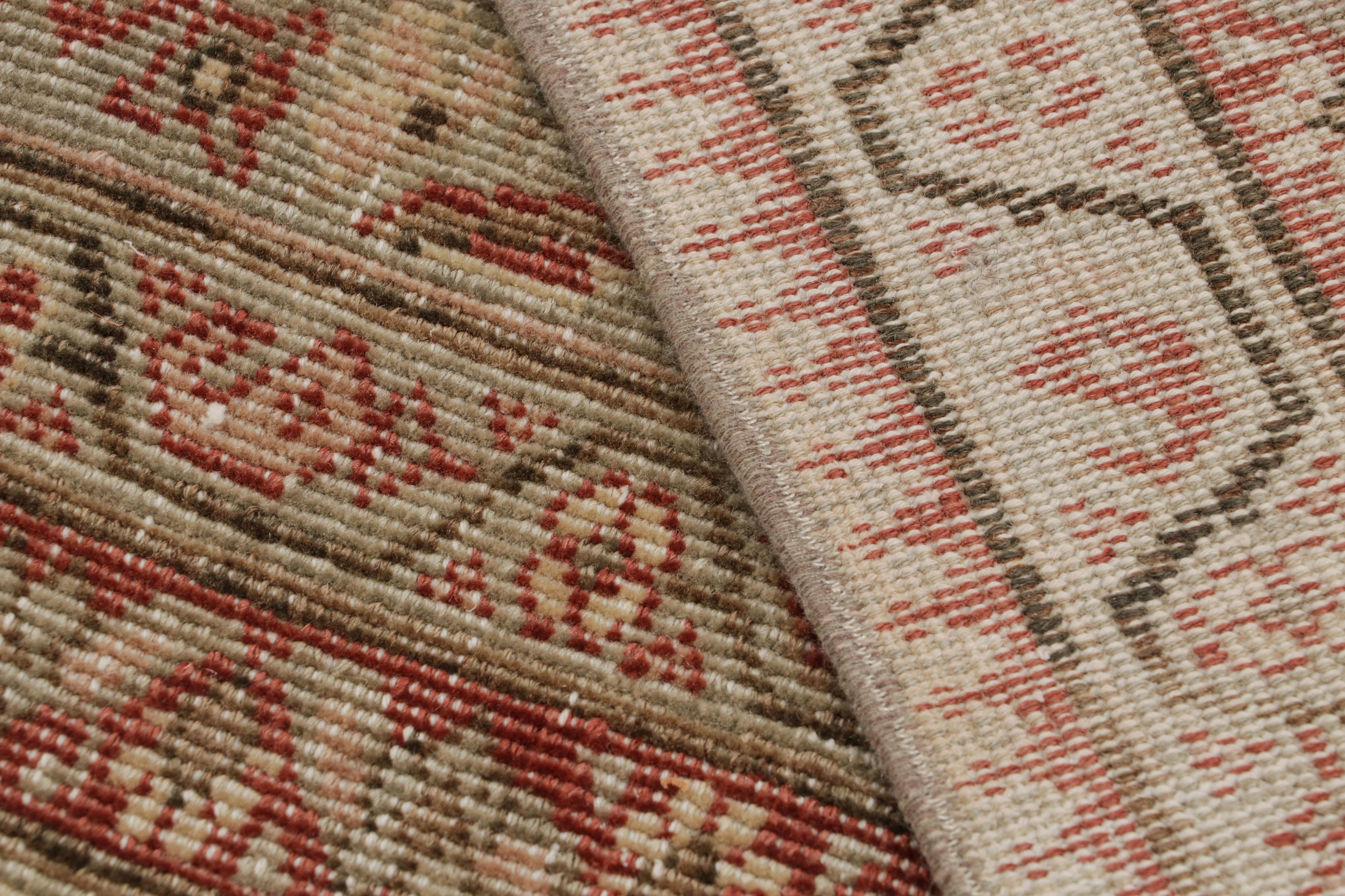 Türkischer Vintage-Teppich in Grün mit rotem Herati-Floral-Muster, von Rug & Kilim (Wolle) im Angebot