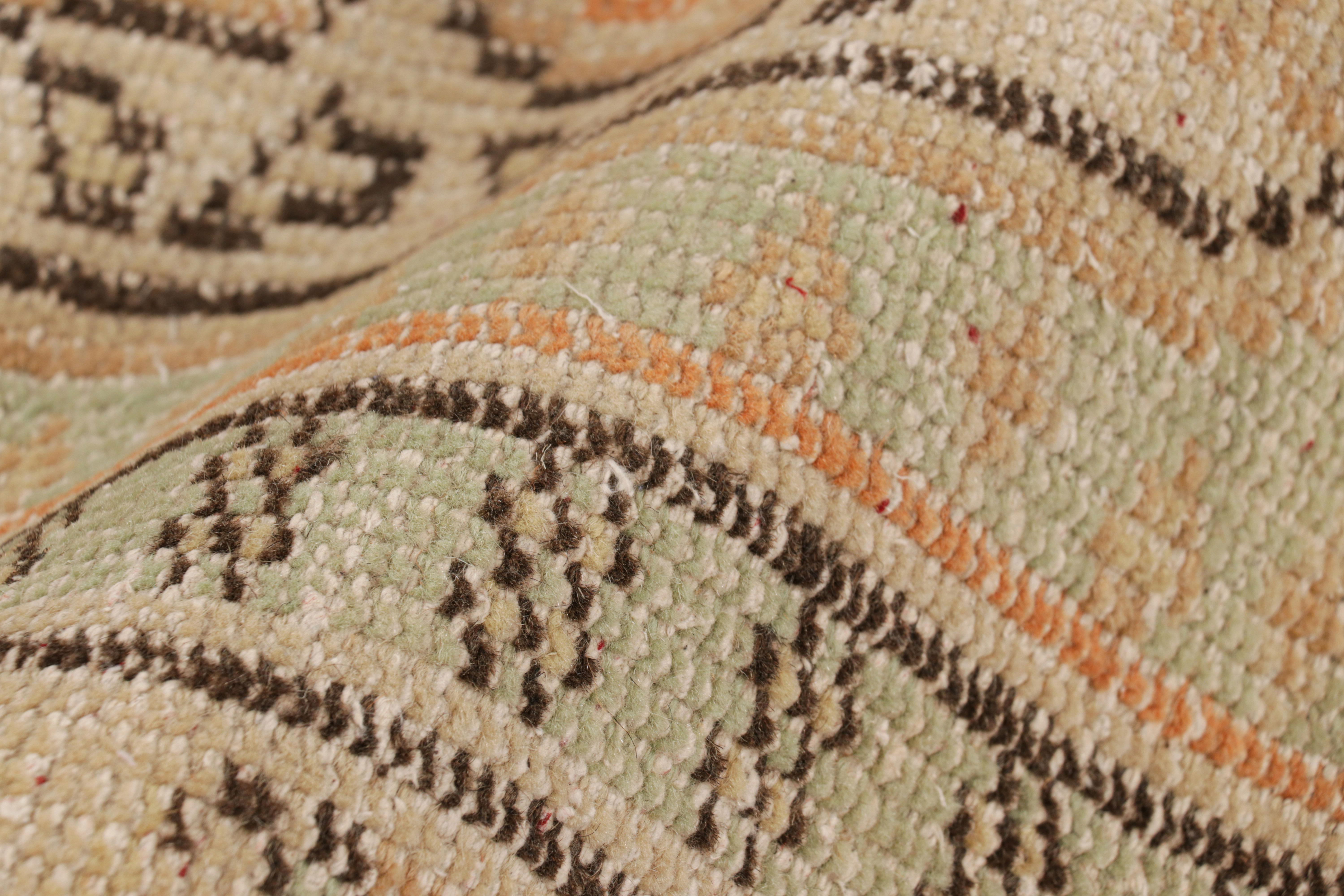 Türkischer Vintage-Teppich in Orange mit beigem Medaillon, von Rug & Kilim im Angebot 1