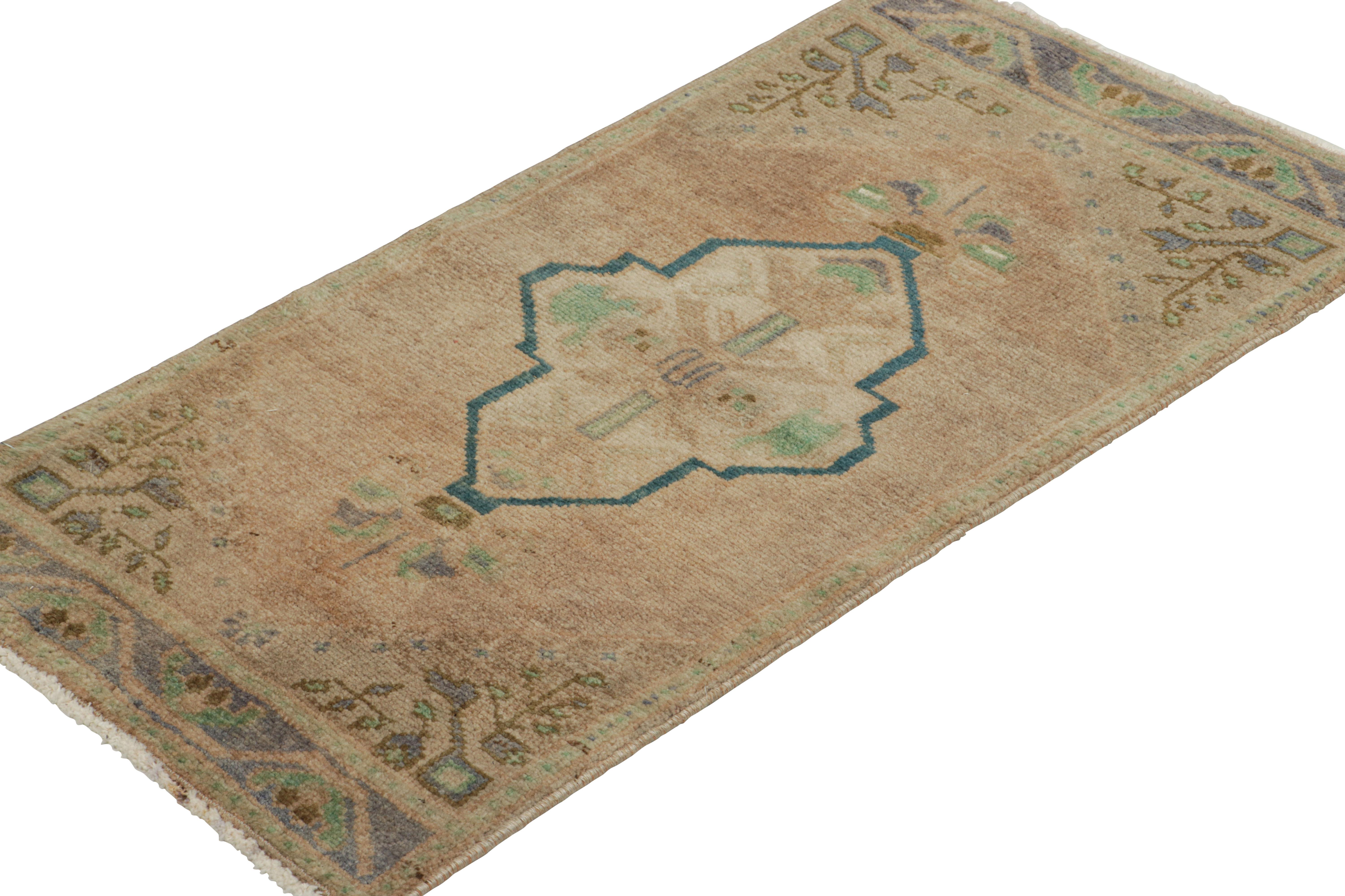 Mid-20th Century Vintage Turkish Rug in Pink, Gray and Cream Floral Medallion  Rug & Kilim For Sale