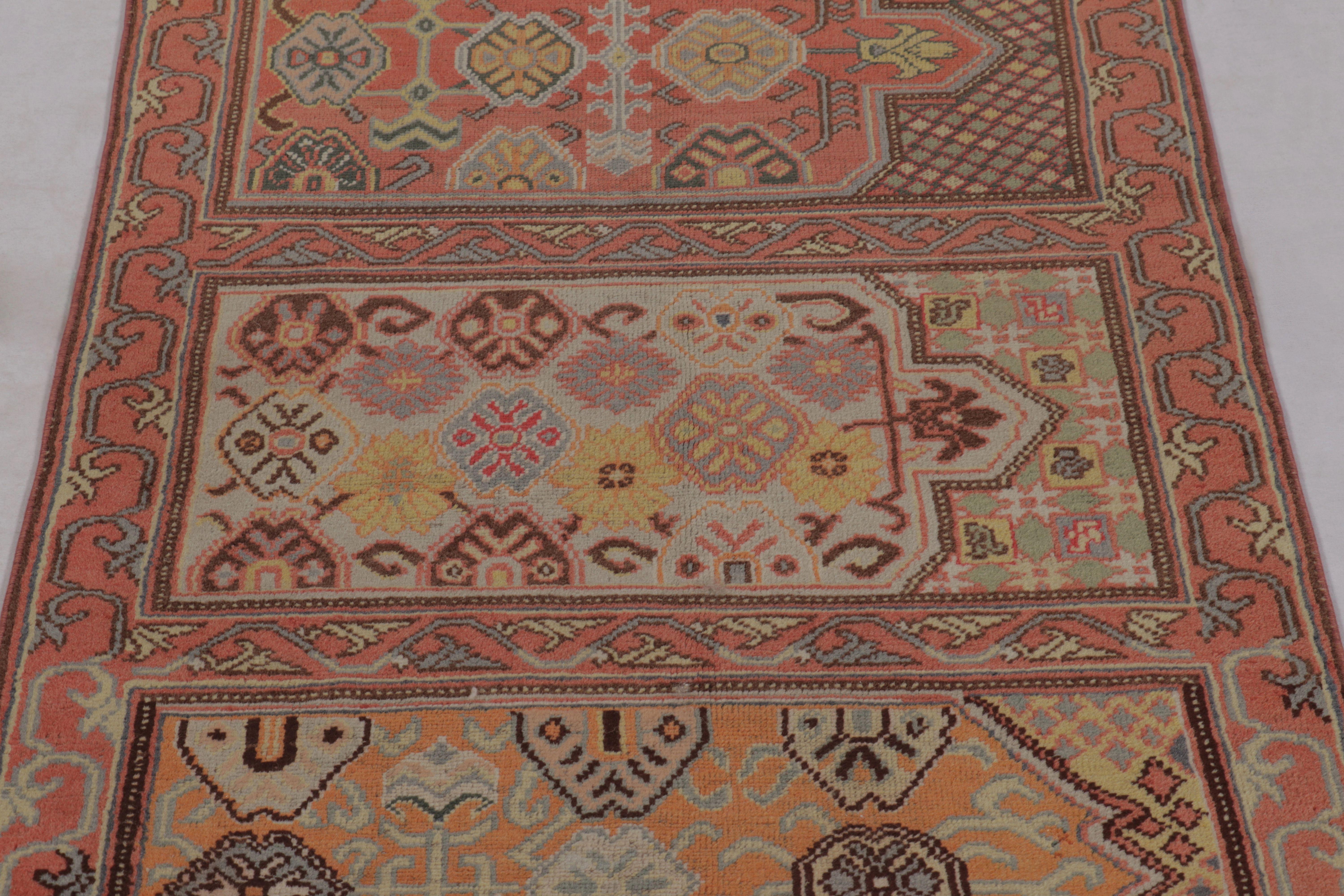 Turco Tappeto turco vintage in rosa con medaglioni Anadolu Saf - Rug & Kilim in vendita