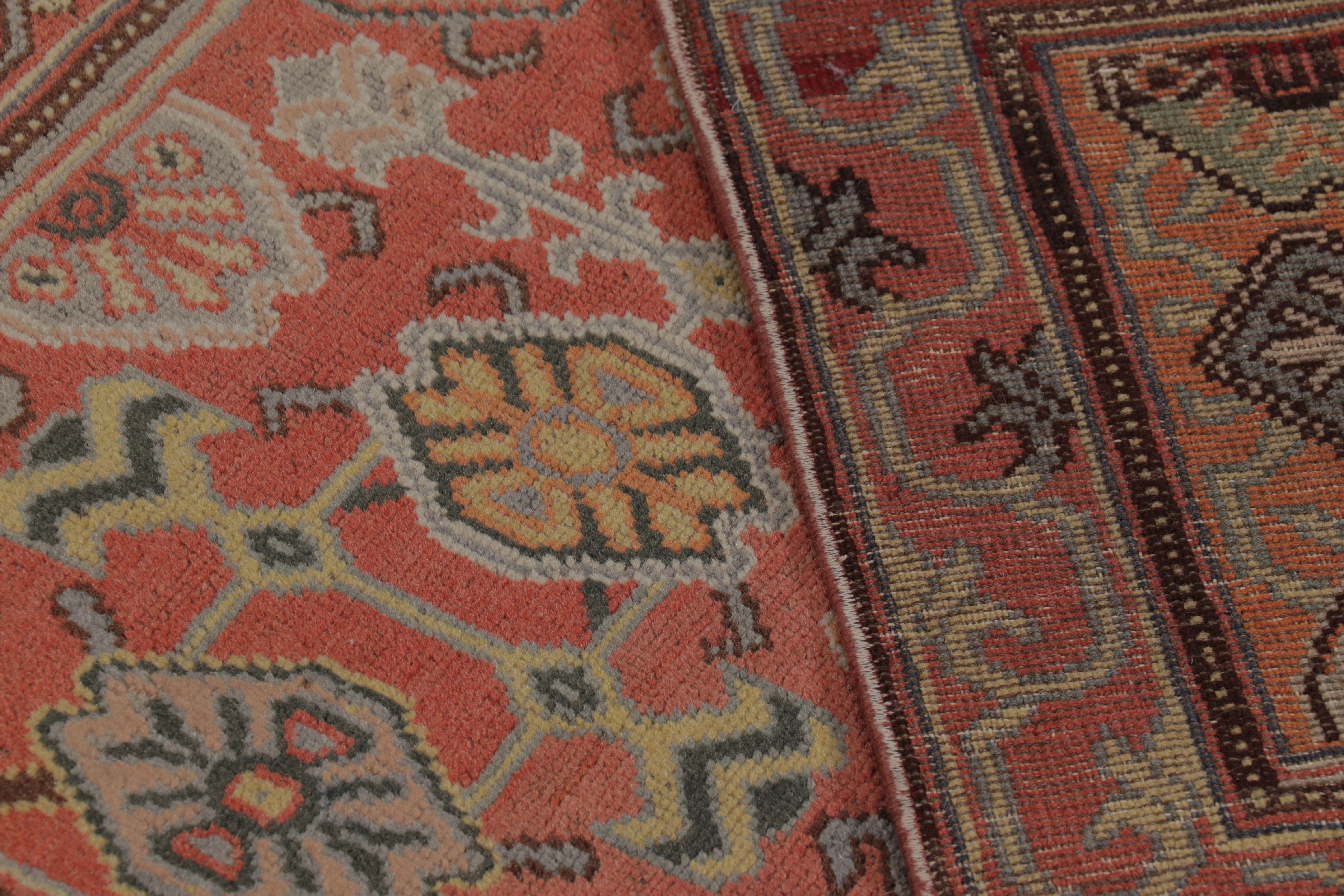 Tappeto turco vintage in rosa con medaglioni Anadolu Saf - Rug & Kilim in vendita 1