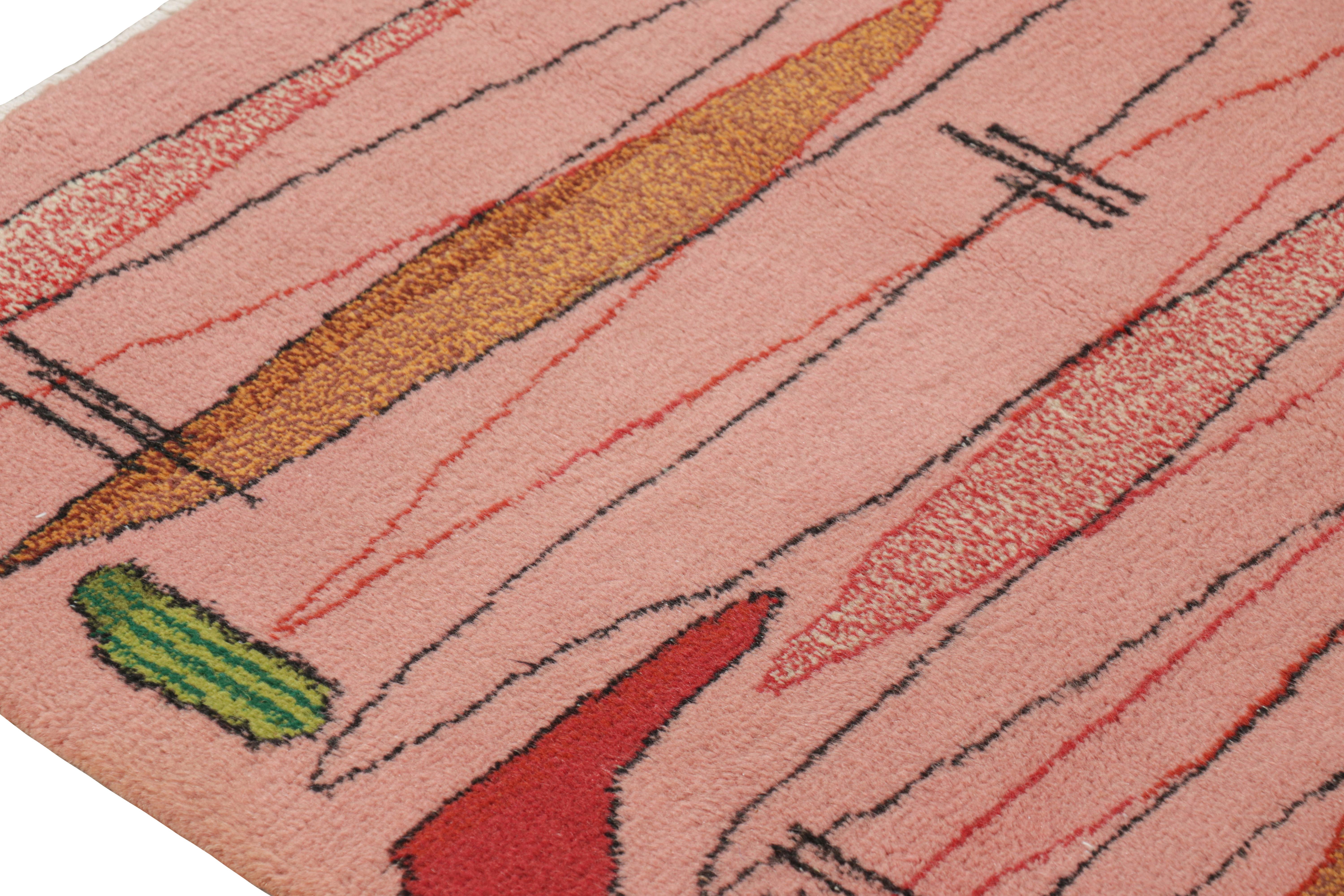 Türkischer Vintage-Teppich in Rosa mit bunten geometrischen Mustern, von Rug & Kilim (Wolle) im Angebot