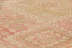 Türkischer Vintage-Teppich in Rosa, mit geometrischen Mustern, von Rug & Kilim