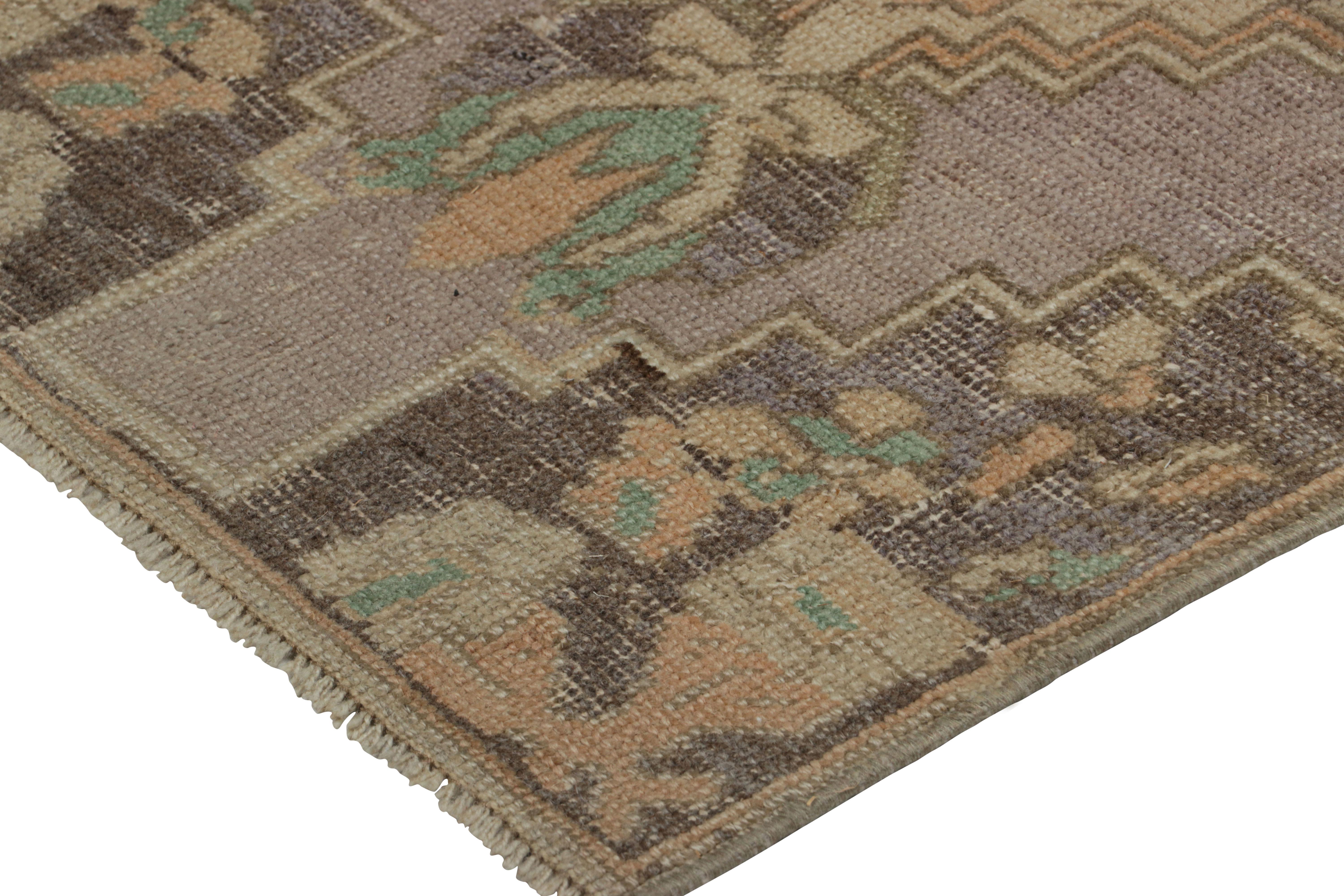 Vintage Turkish Rug in Purple with Blue & Cream Floral Medallion  Rug & Kilim In Good Condition For Sale In Long Island City, NY