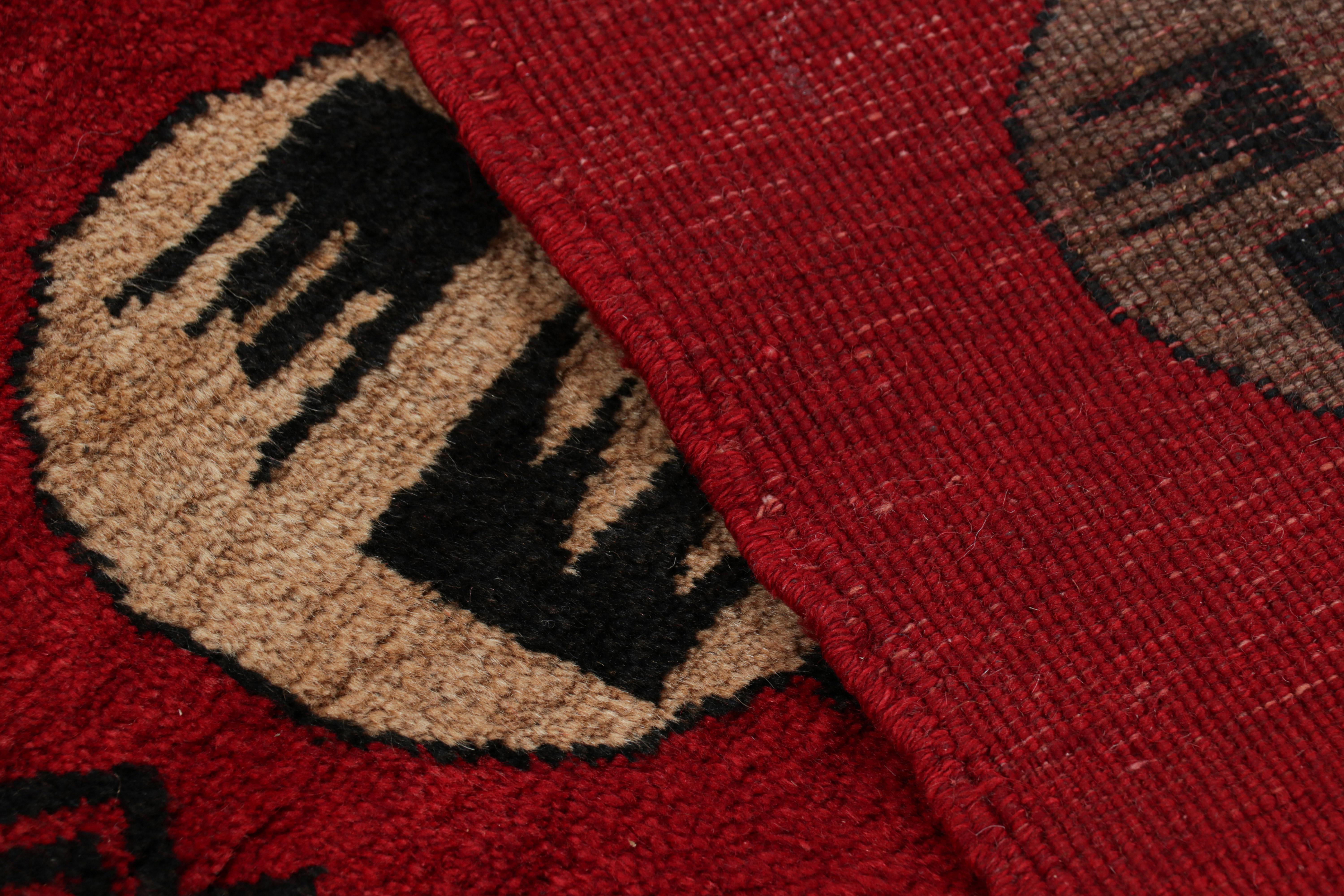 Alfombra turca vintage roja con medallones geométricos de colores, de Rug & Kilim en venta 1