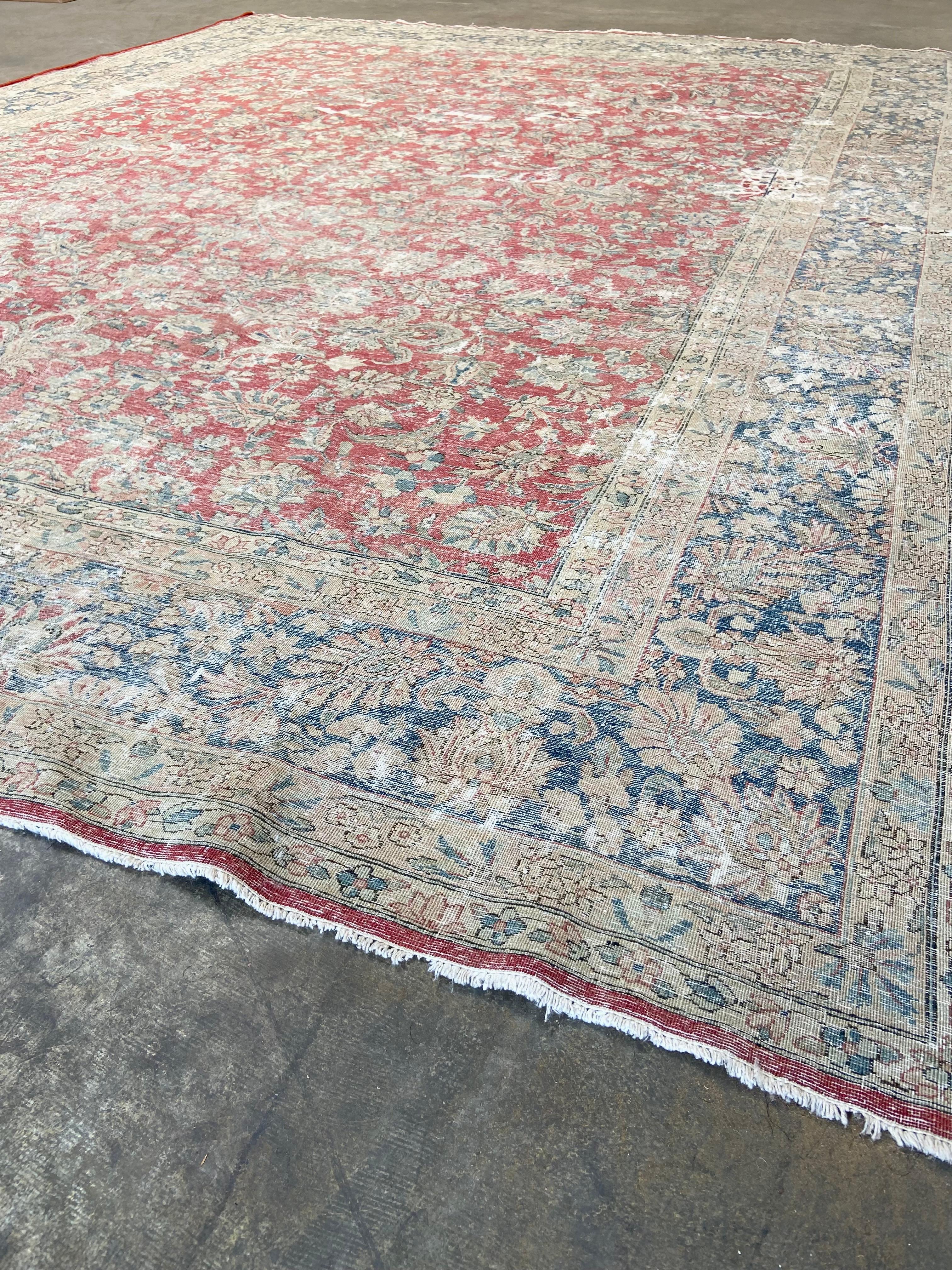 Vintage Turkish Rug Room For Sale 2