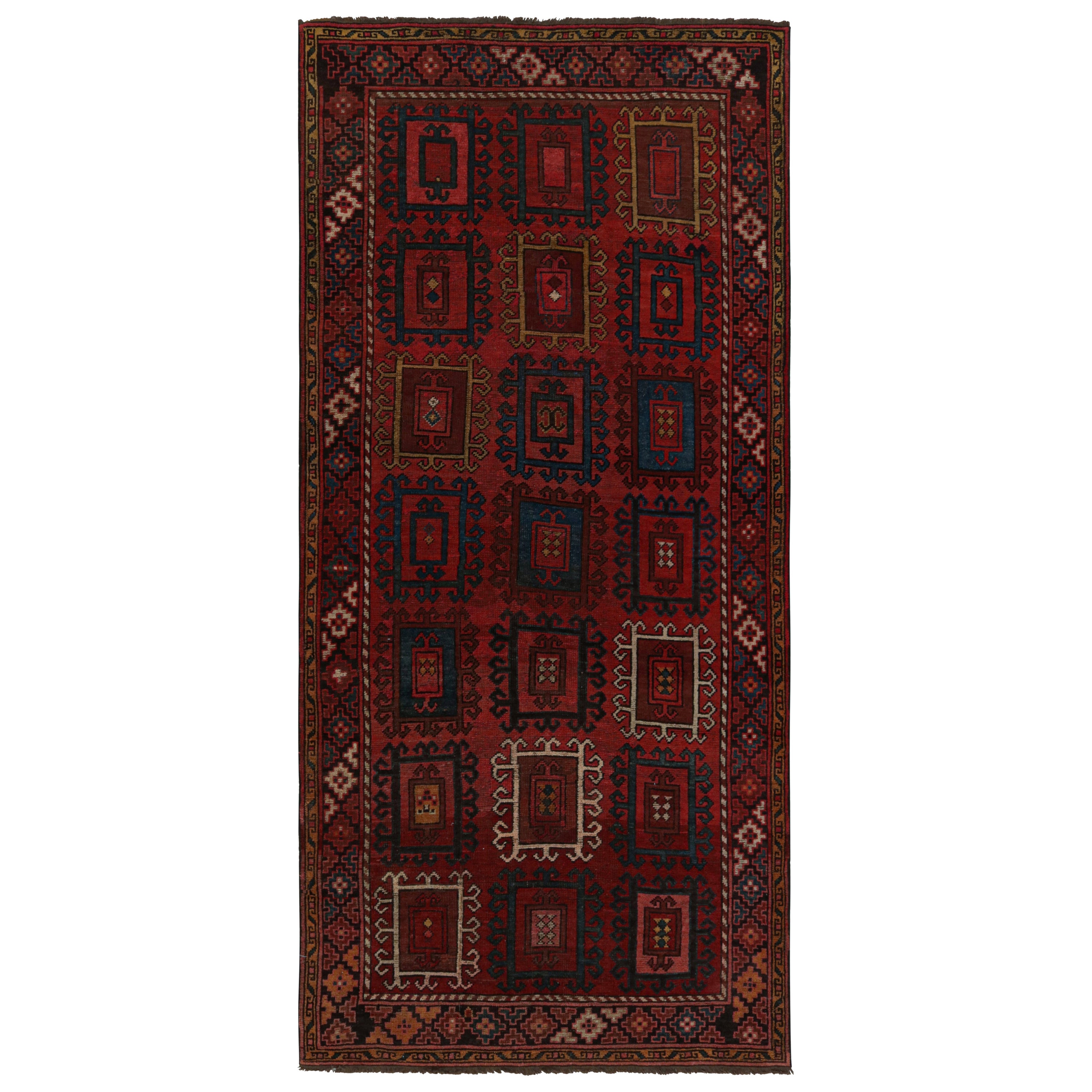 Türkischer Vintage-Teppich mit geometrischen Mustern, von Rug & Kilim im Angebot