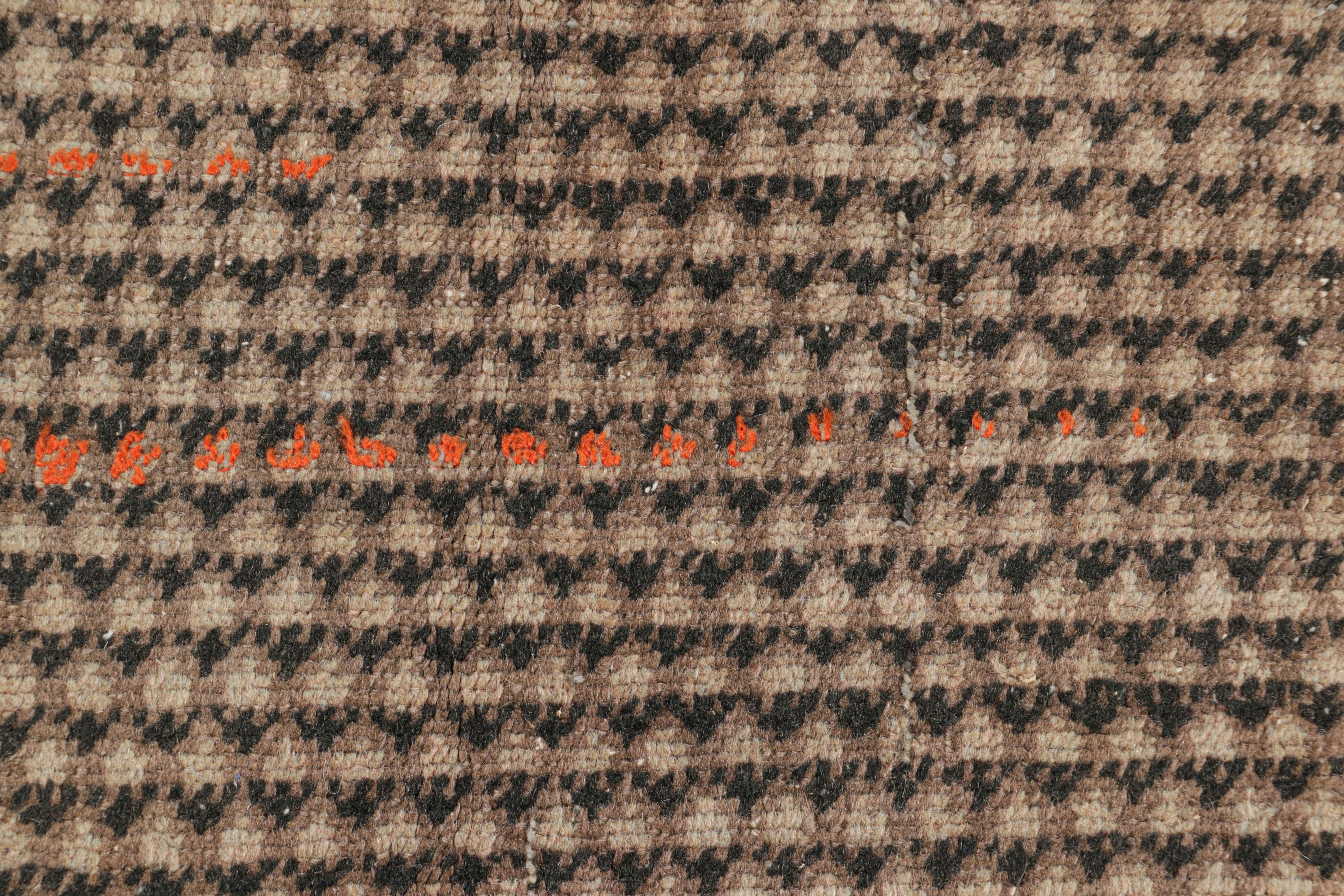 Turco Tappeto turco vintage con medaglione e struttura alta-bassa, da Rug & Kilim in vendita