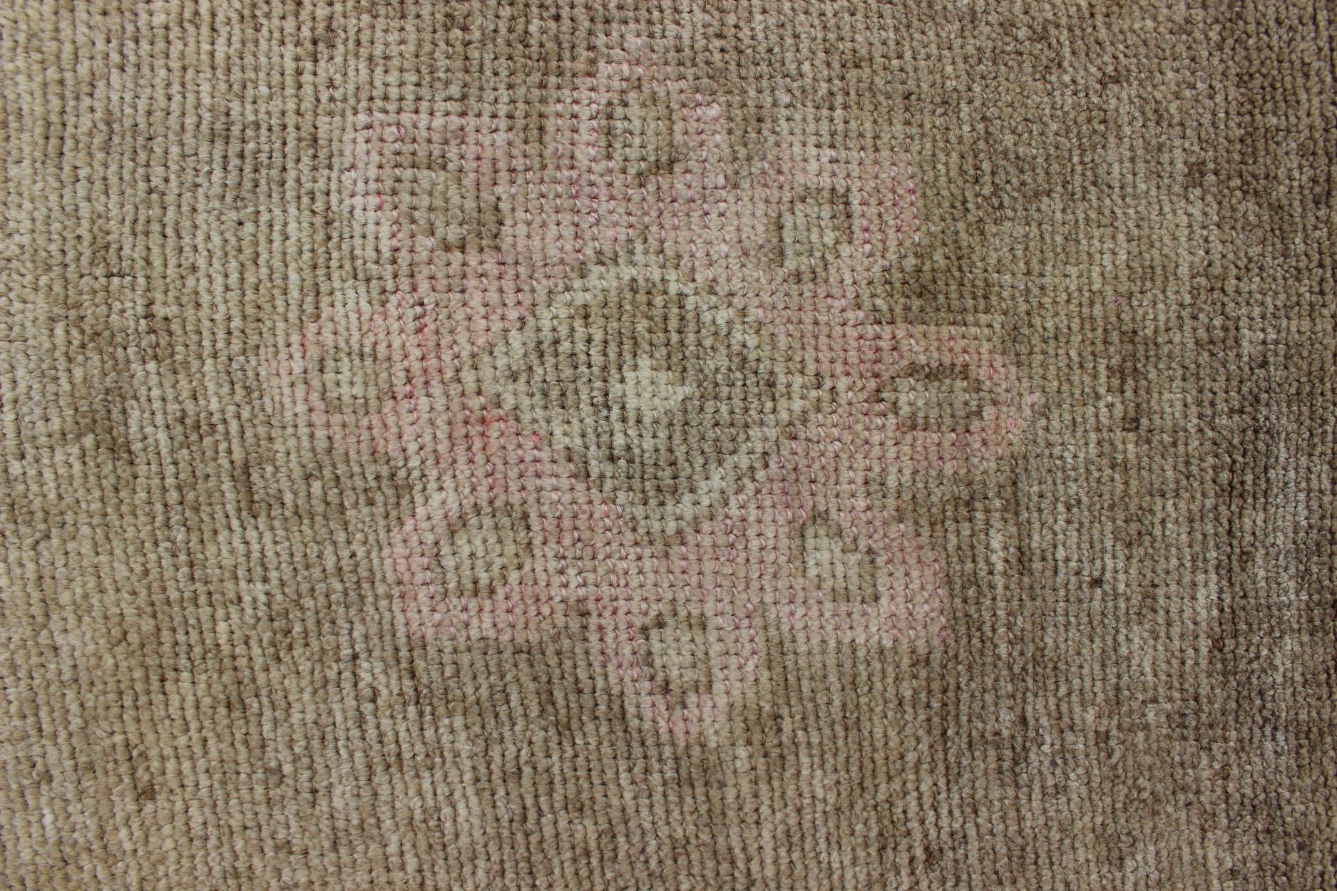 Modernistic Turkish Rug with in Light Olive Green, Taupe, Faint Pink  For Sale 9