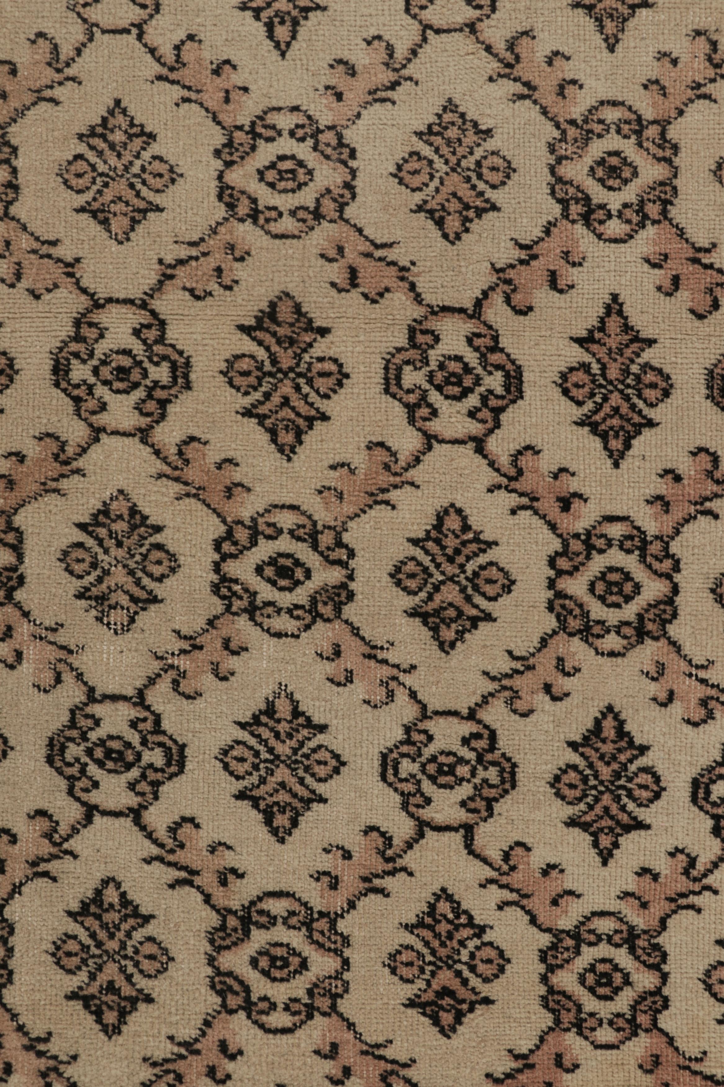 Türkischer Vintage-Läufer, braun mit geometrischen Mustern - Rug & Kilim (Handgeknüpft) im Angebot