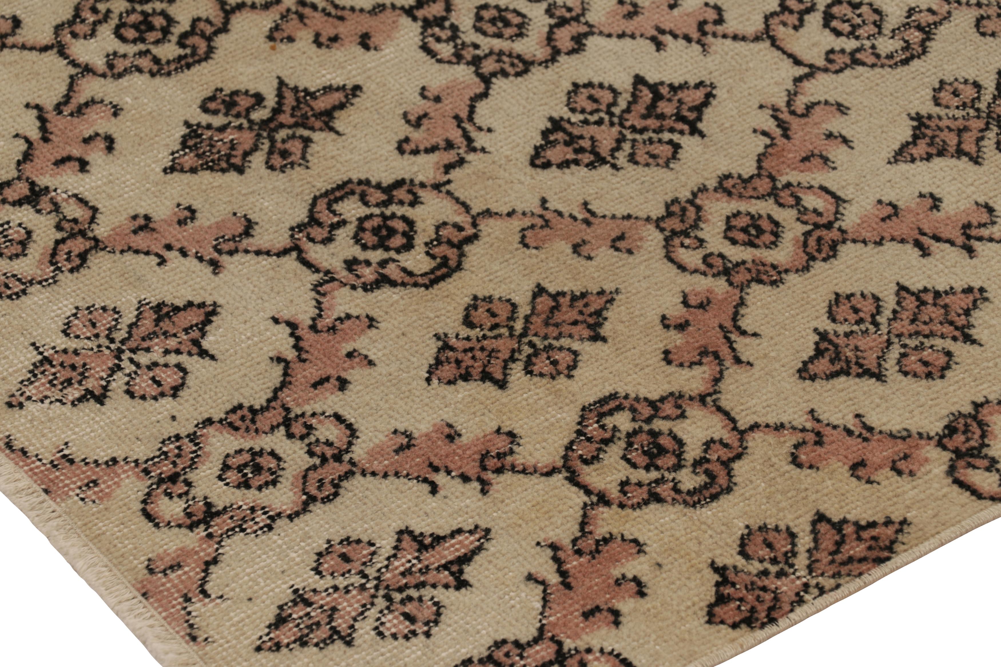 Türkischer Vintage-Läufer, braun mit geometrischen Mustern - Rug & Kilim (Wolle) im Angebot
