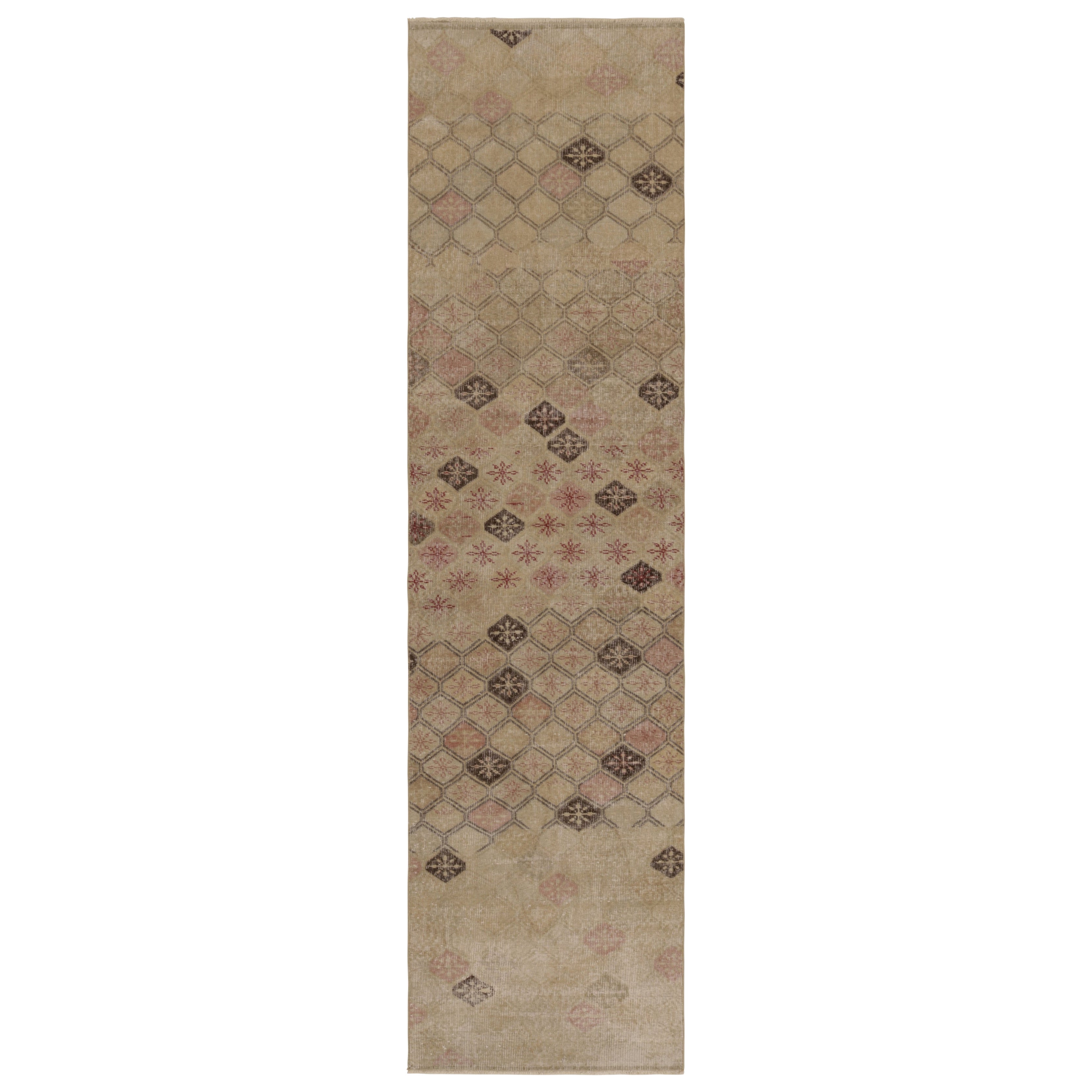 Runner turco vintage, marrone con disegno a diamante colorato - Rug & Kilim
