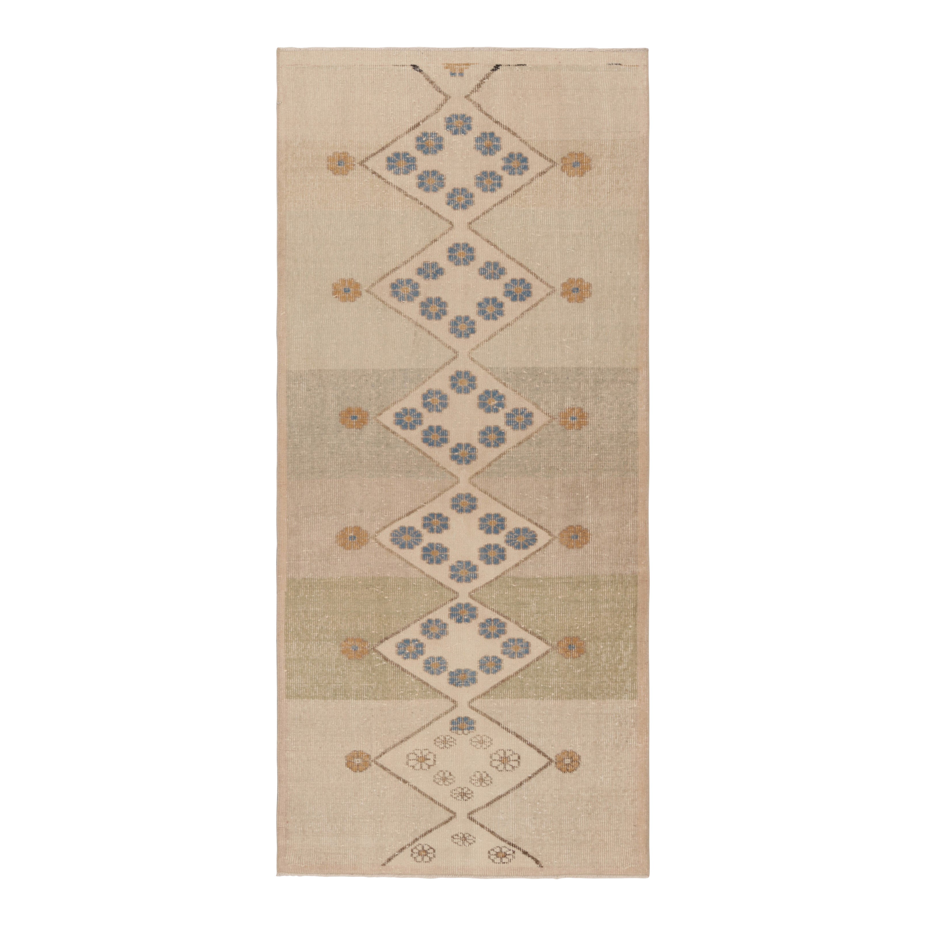 Vintage Turkish Runner in Beige with Diamond Floral Medallions  - Rug & Kilim