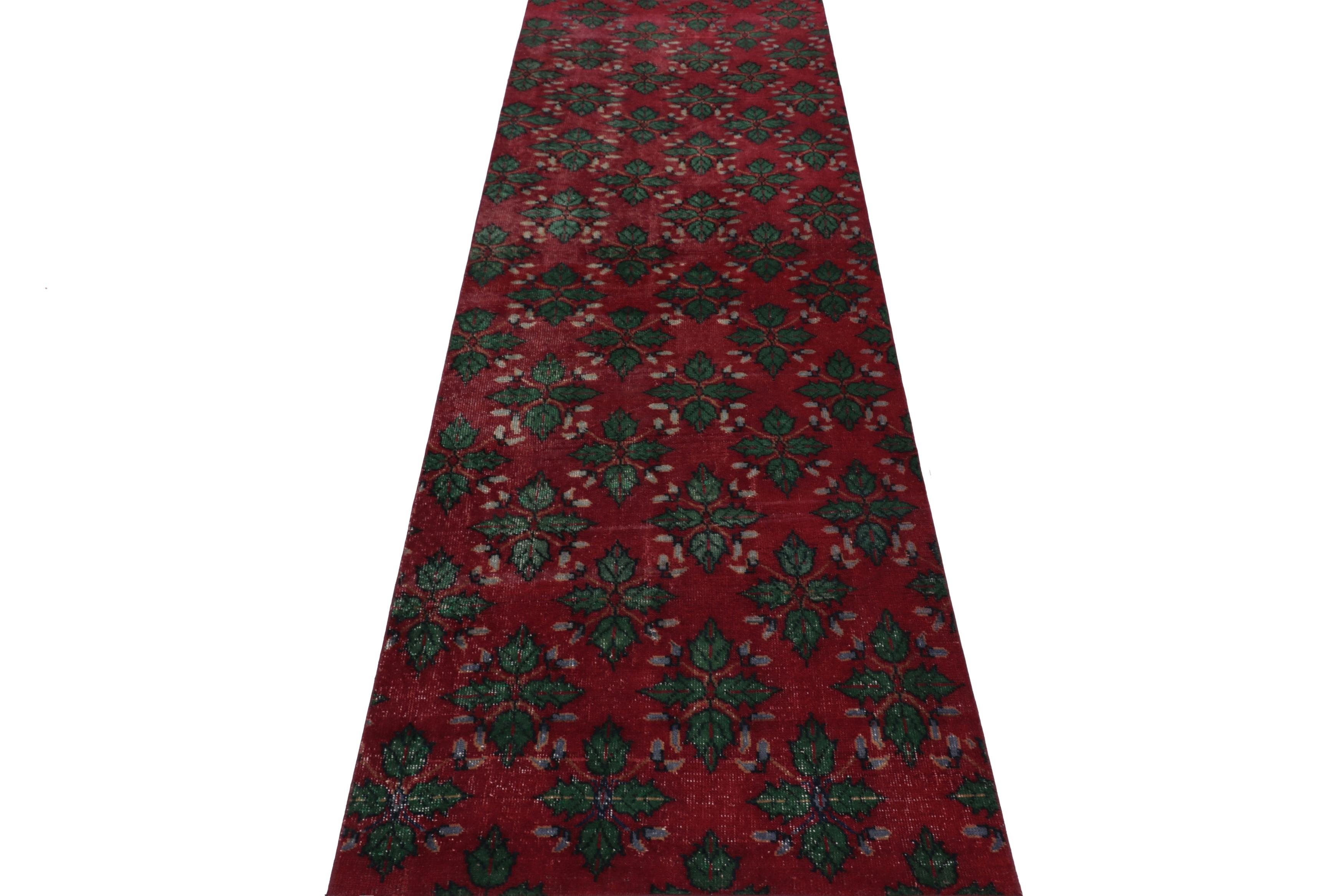 Vintage Turkish Runner, Red and Green with All-Over Floral Patterns –Rug & Kilim In Good Condition For Sale In Long Island City, NY