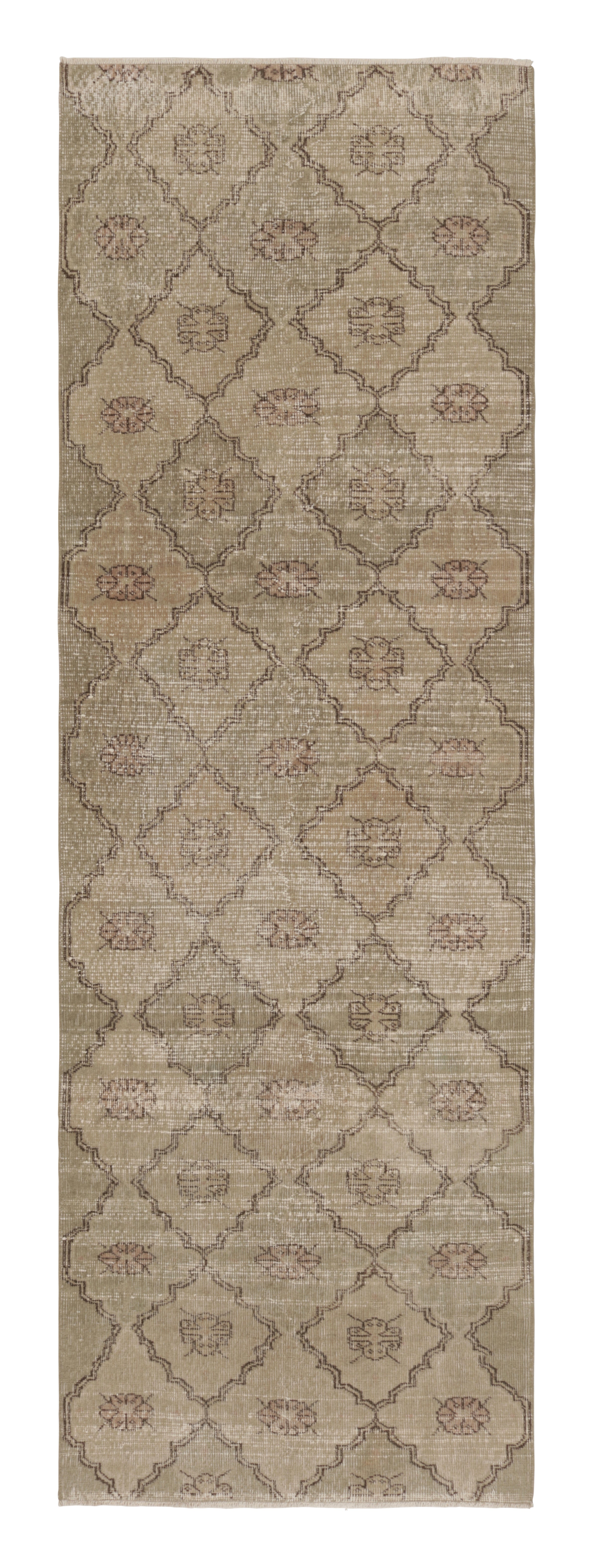 Türkischer Vintage-Läufer in Beige und Creme mit Rautenmustern - Rug & Kilim