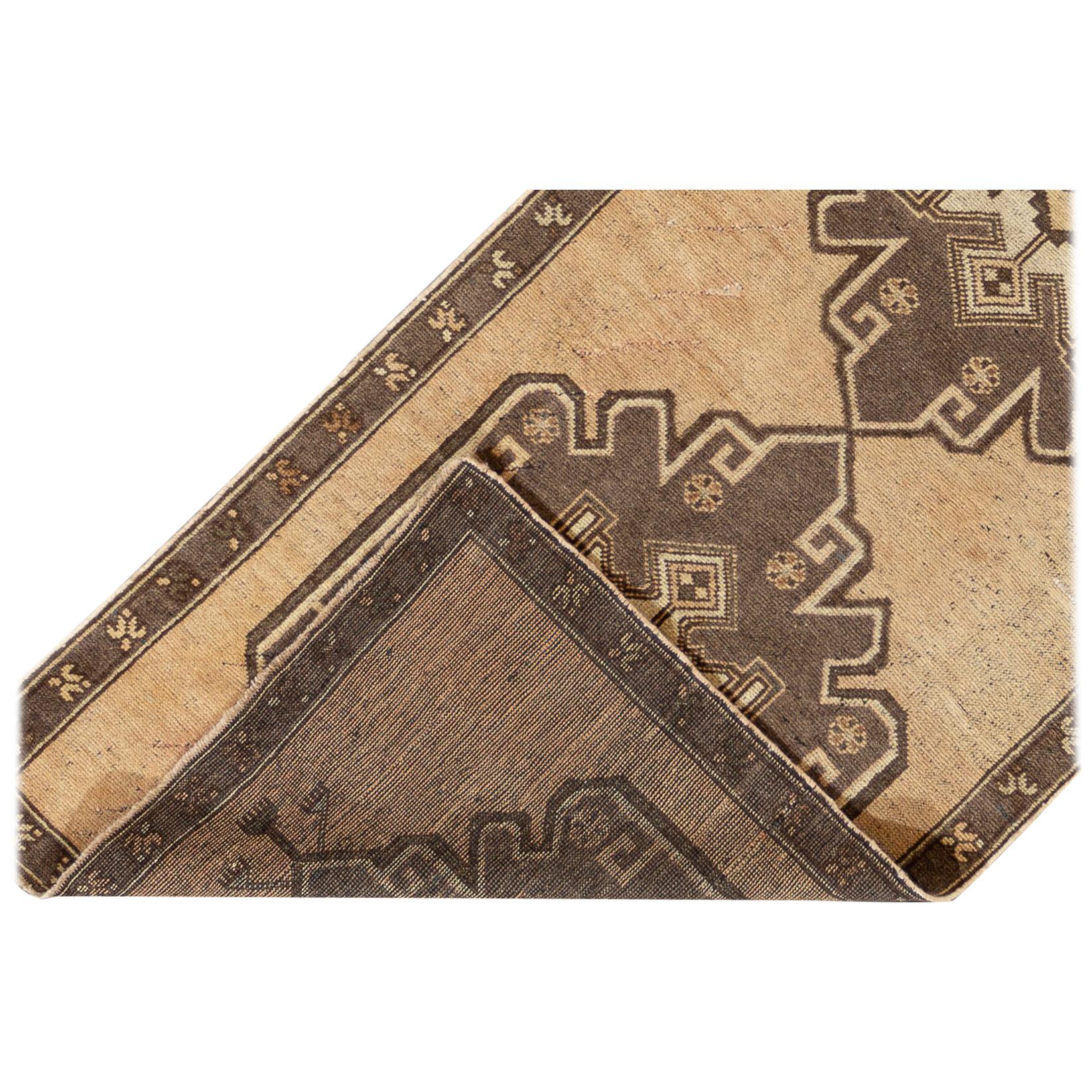 Türkischer Vintage-Läufer im Angebot