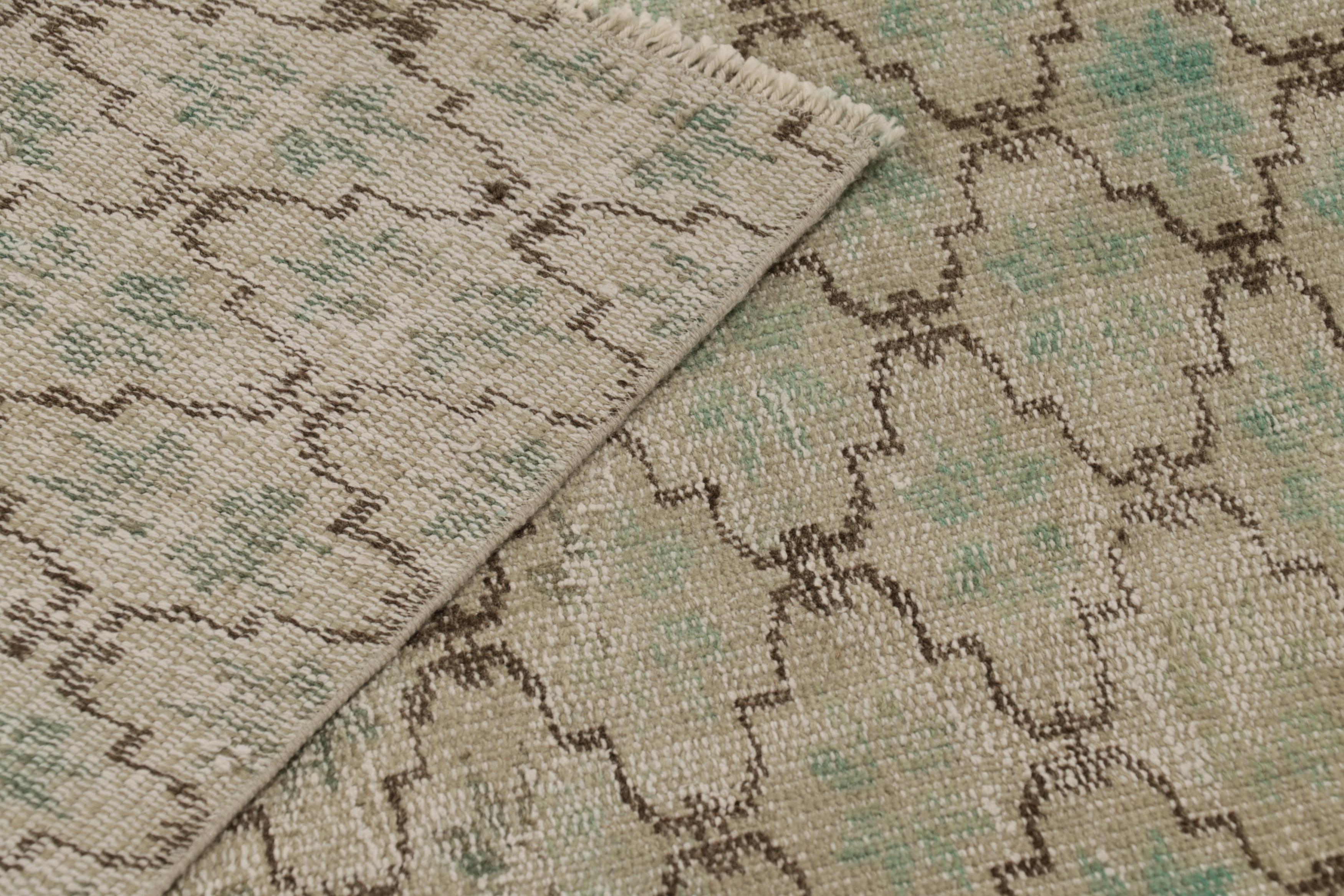 Lana Vintage Turkish Runner Rug, Green and Beige with Geometric Patterns –Rug & Kilim in vendita