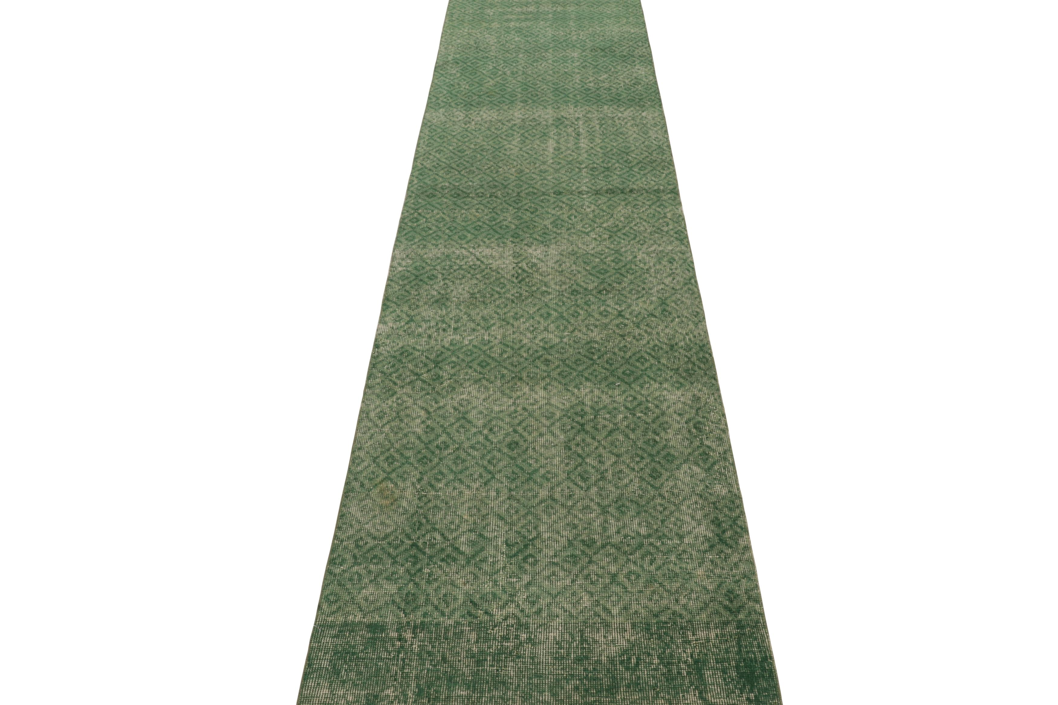 Annodato a mano Tappeto turco vintage, verde con motivi a diamante - Rug & Kilim in vendita