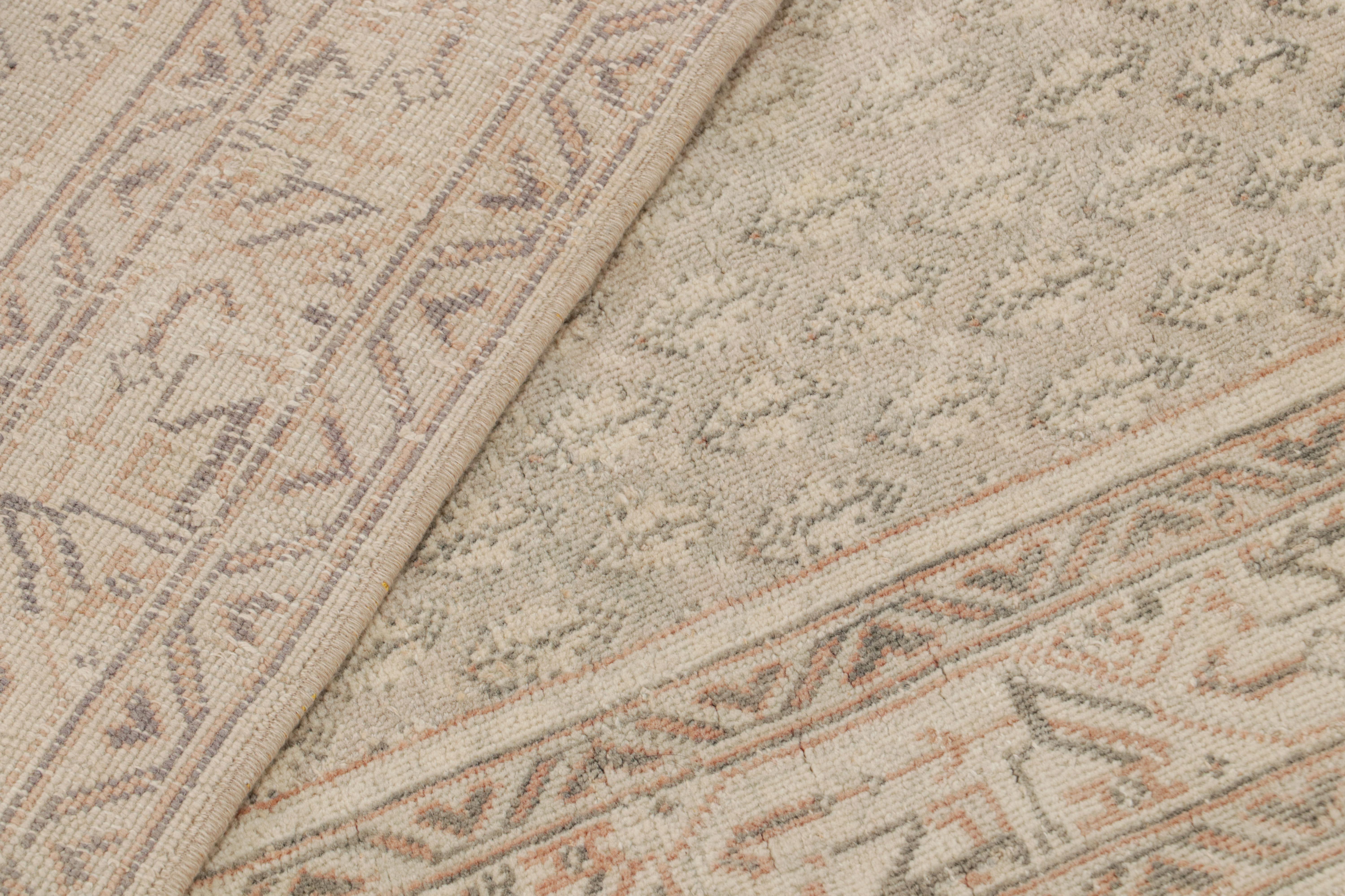 Türkischer Vintage-Läufer in Beige, mit geometrischen Mustern, von Rug & Kilim im Angebot 1
