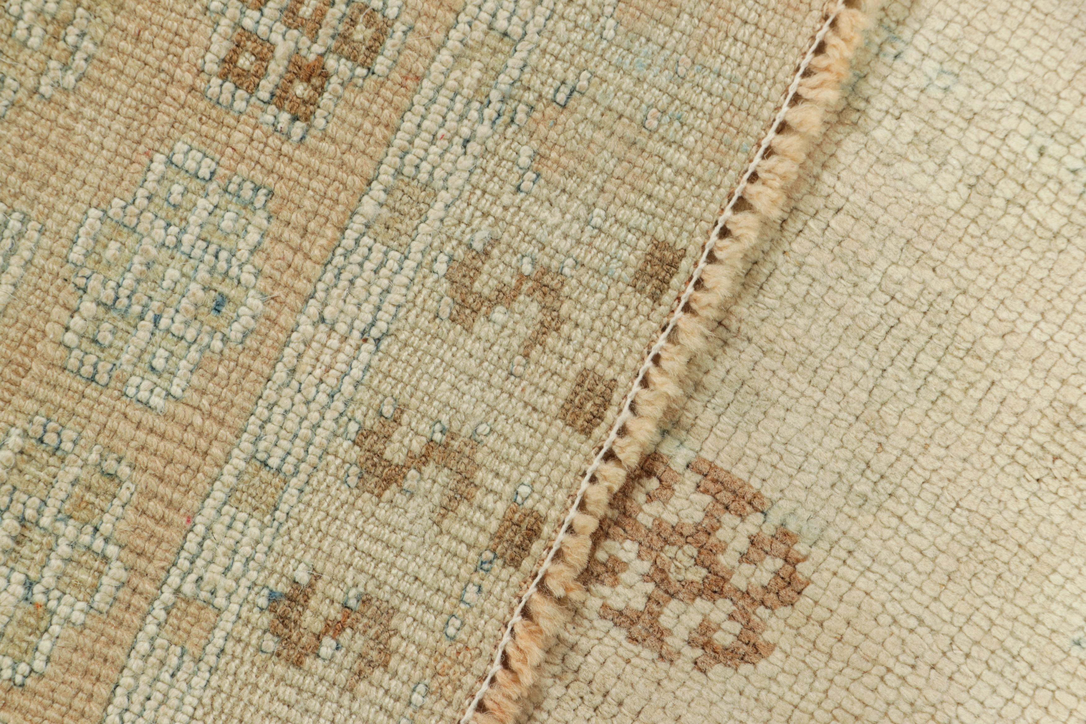 Laine Tapis de course turc vintage à motifs géométriques beige-brun - Rug & Kilim en vente