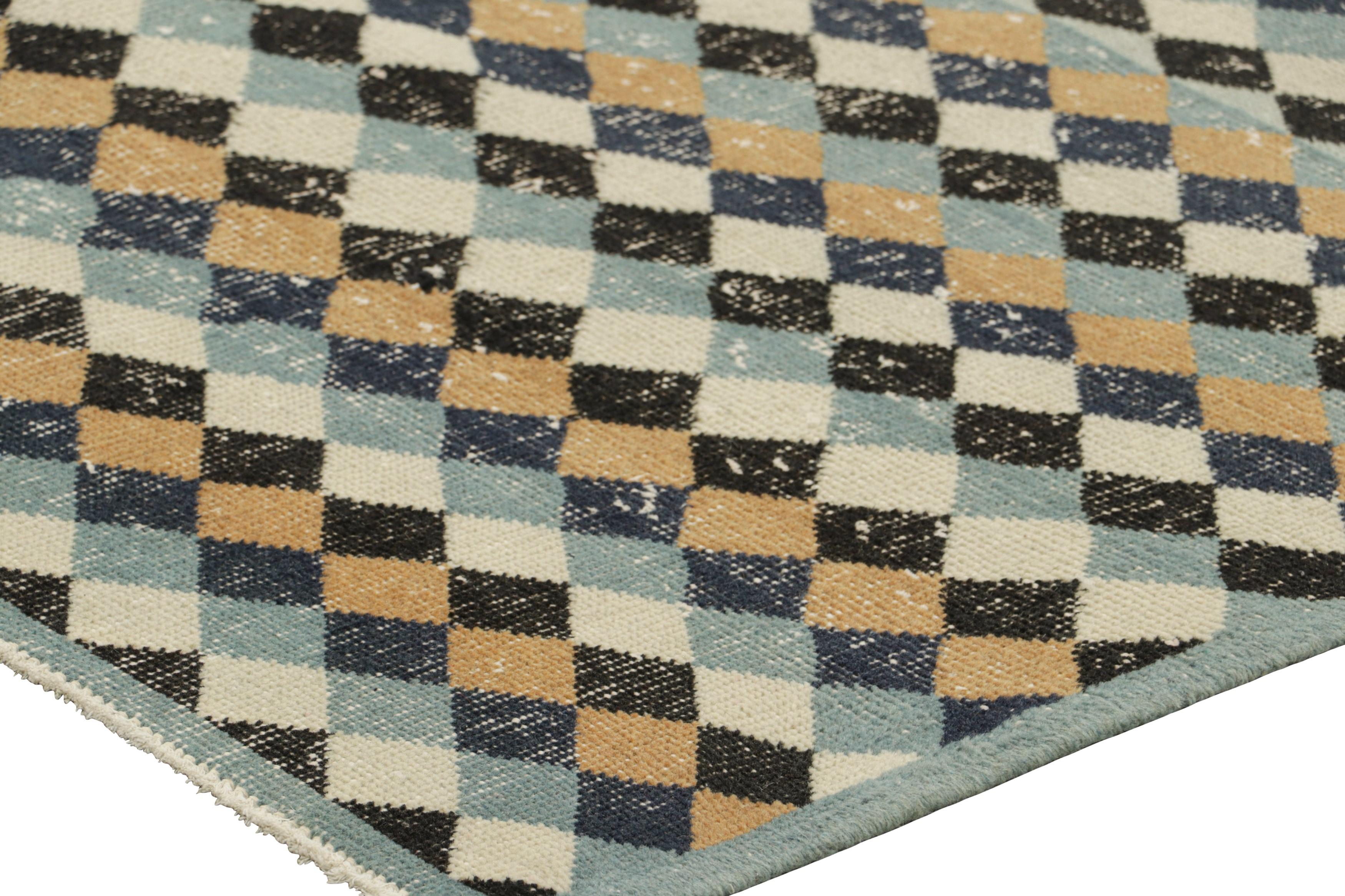 Türkischer Vintage-Läufer mit polychromen geometrischen Mustern - Rug & Kilim (Wolle) im Angebot