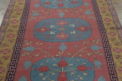 Tapis turc vintage avec motifs de vignes et de vases et médaillons ovales - Rug & Kilim