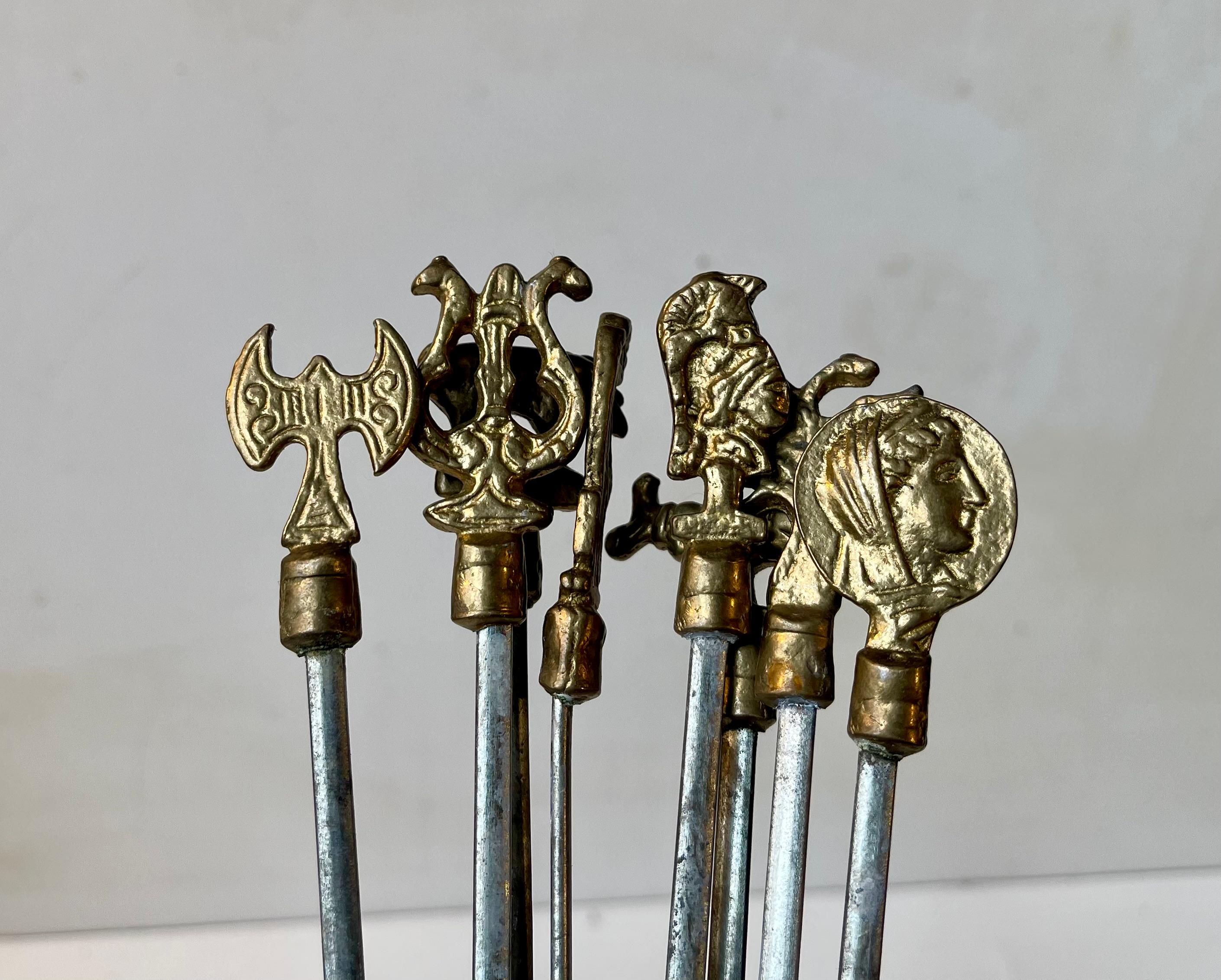 Turc Brochettes Kebab turques vintage avec ornements d'animaux en laiton, lot de 8 en vente
