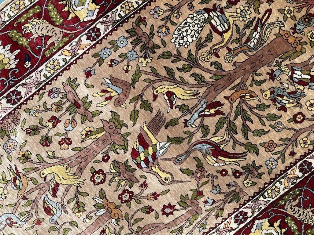 Türkischer Hereke-Teppich aus Seide im Vintage-Stil 1,27 m x 0,76 m im Angebot 5