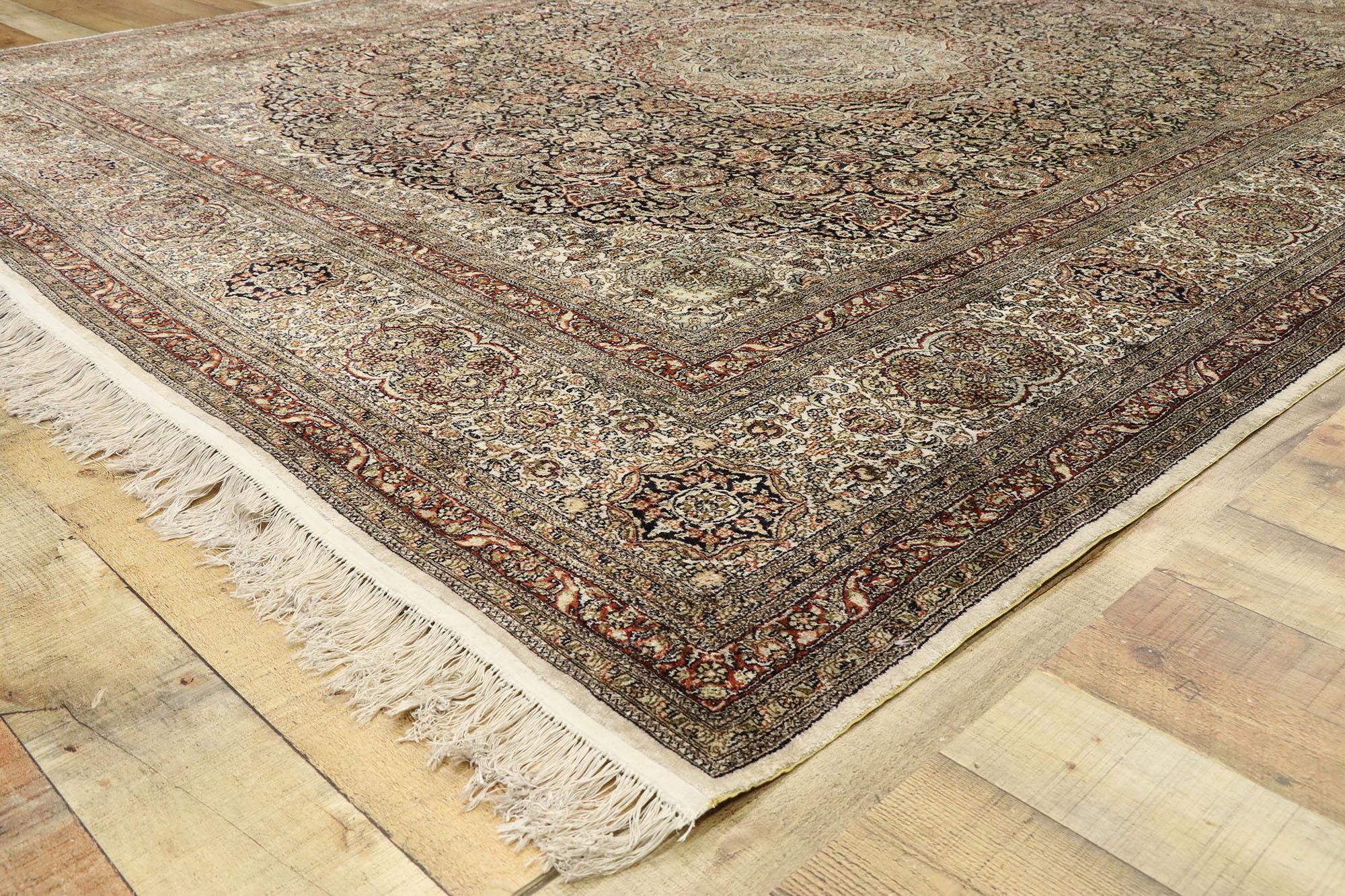 Tapis vintage en soie turque Hereke ivoire et noir Bon état - En vente à Dallas, TX