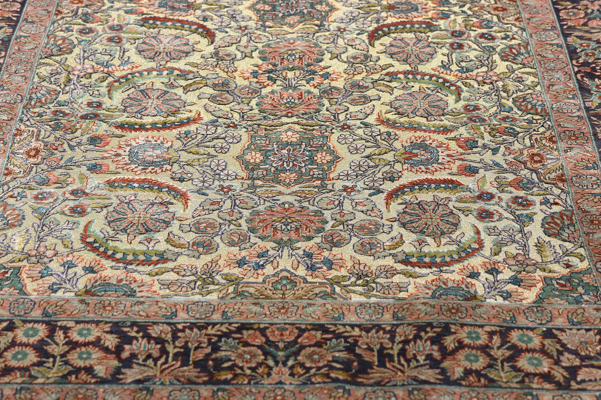 Vintage Turkish Silk Hereke Rug with Metallic Threads and Traditional Style In Good Condition For Sale In Dallas, TX