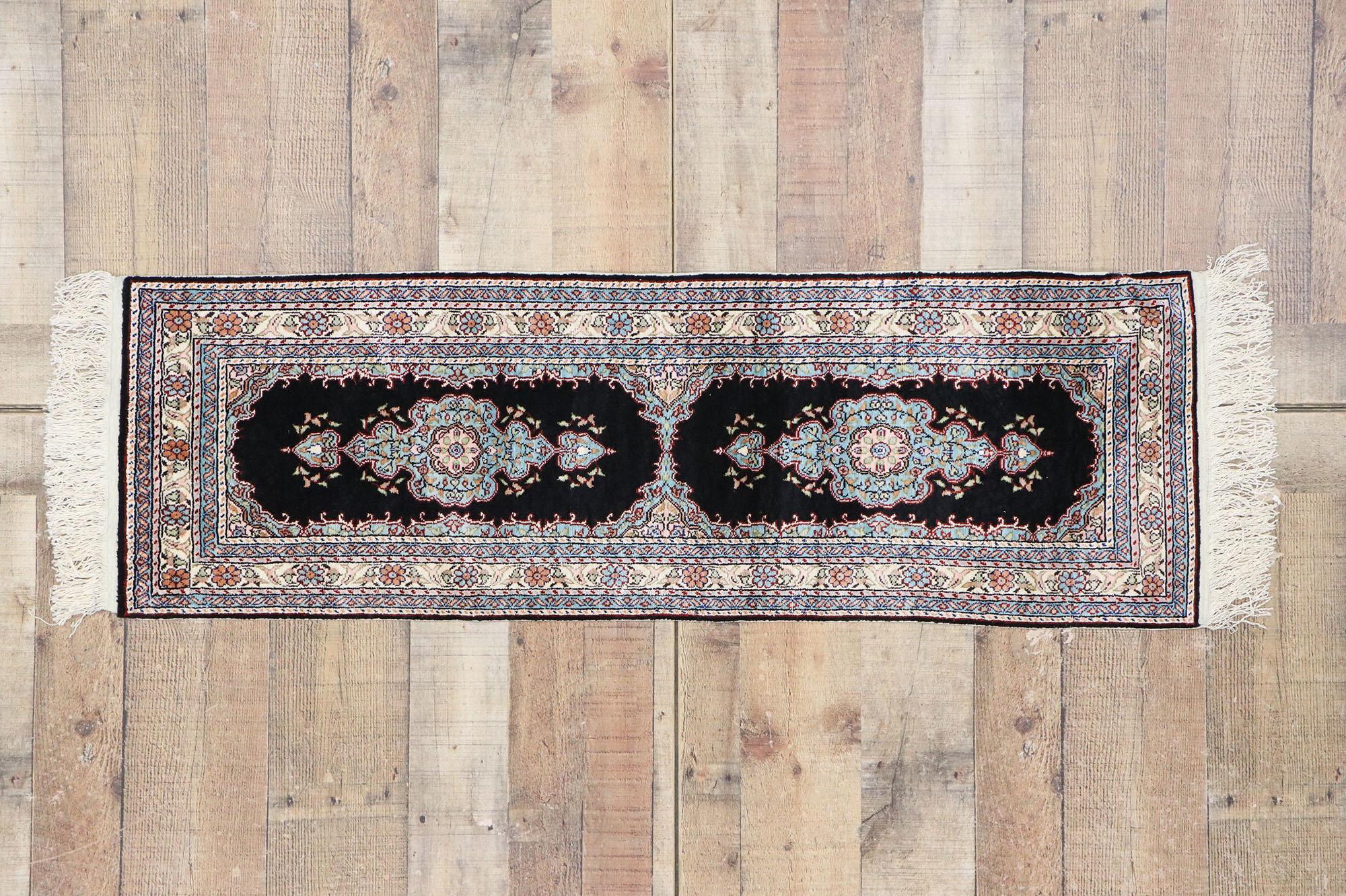 Vintage Turkish Silk Hereke Rug with Neoclassical Victorian Style For Sale 3