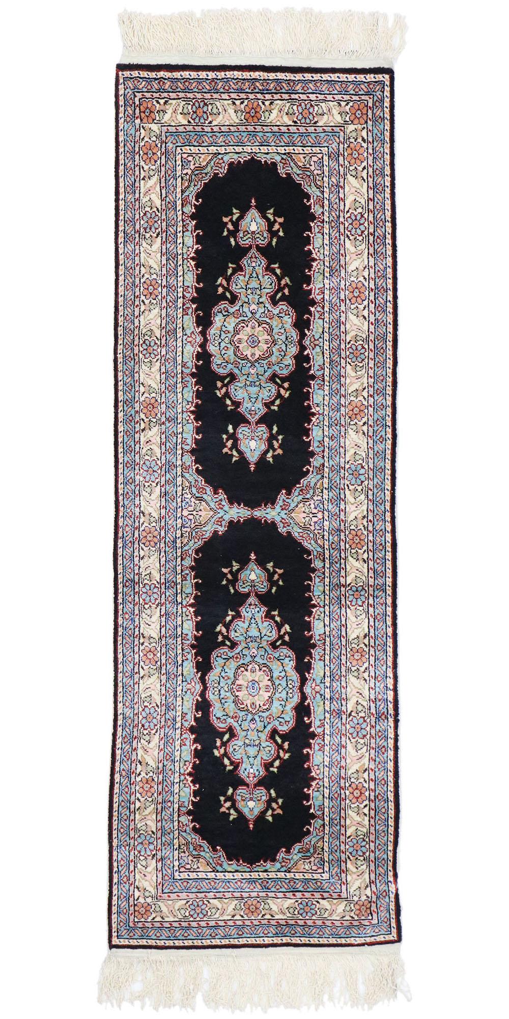 Vintage Turkish Silk Hereke Rug with Neoclassical Victorian Style For Sale 4