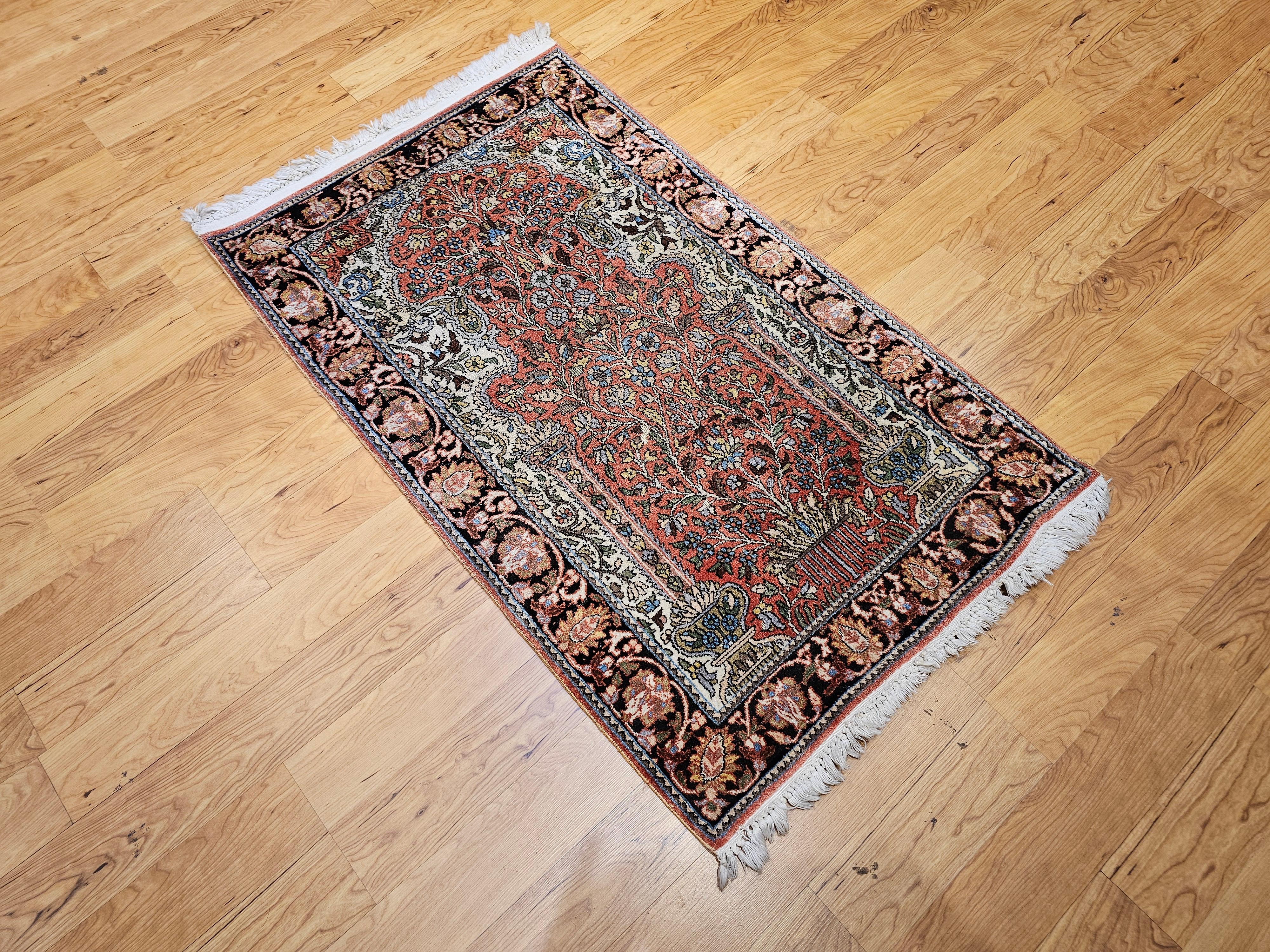Coton Tapis turc vintage en soie représentant l'arbre de vie en rouge rouille, bleu, Brown, ivoire en vente