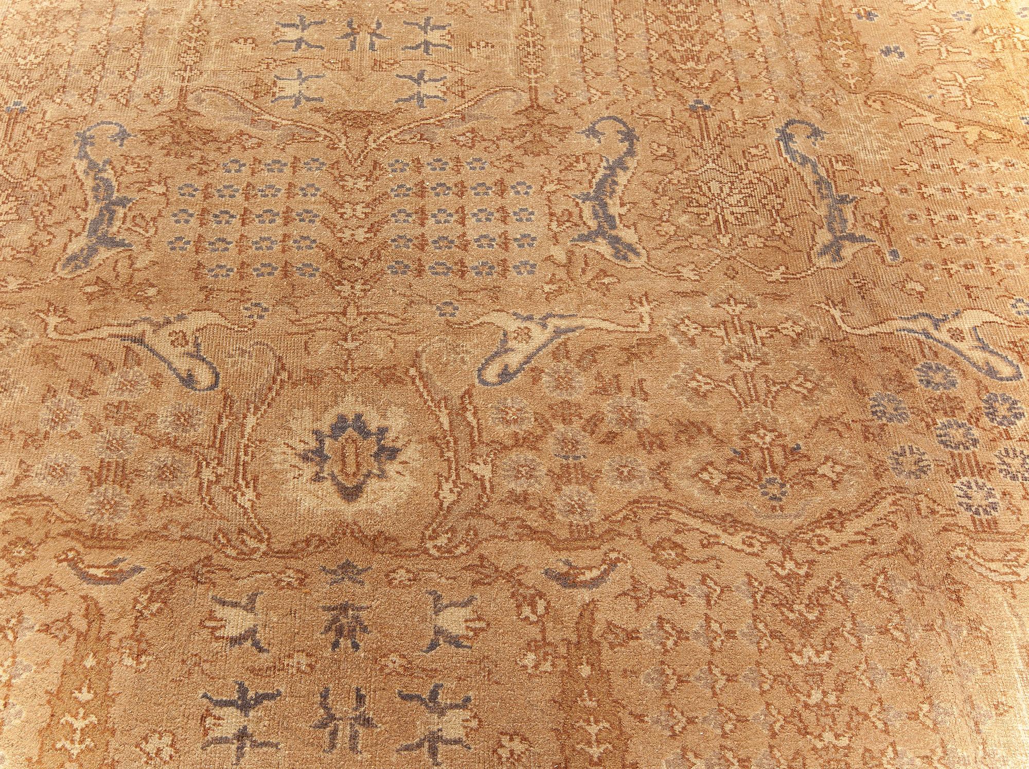 Vintage Turkish Sivas carpet
Size: 12'4
